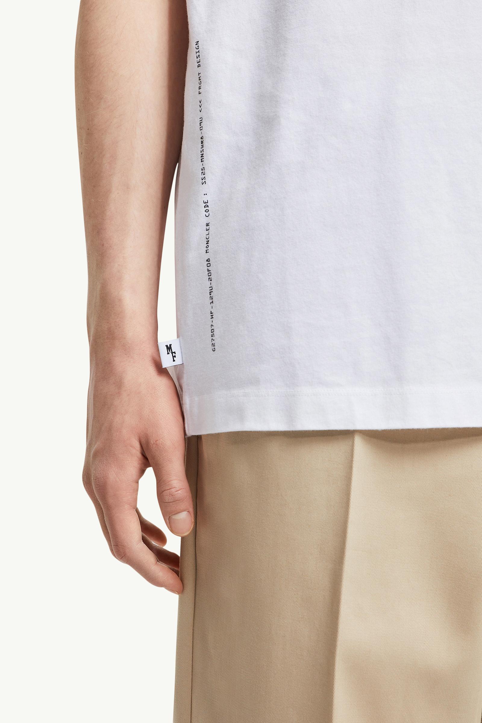 ホワイト Moncler x FRGMT Tシャツ : Moncler x FRGMT 向けの