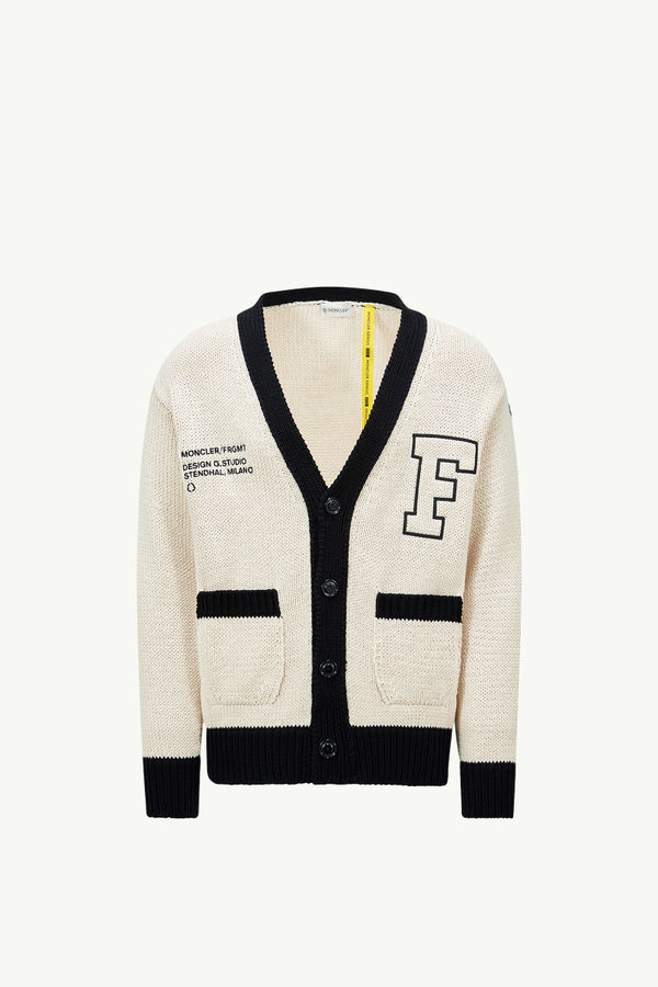 https://moncler-cdn.thron.com/api/v1/content-delivery/shares/dpx6uv/contents/K109U9B00001M5206034_F/image/K109U9B00001M5206034_F