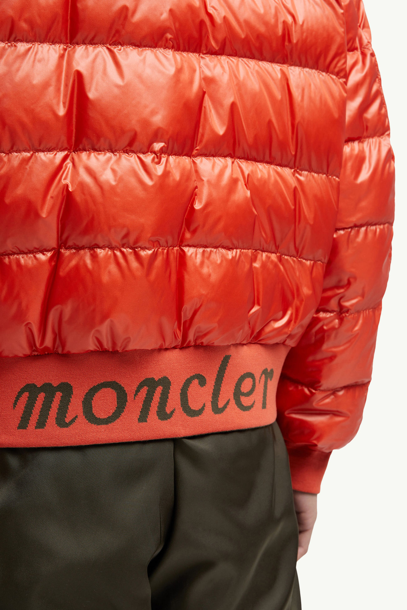 Moncler x Mercedes-Benz by NIGO Neper wendbare Daunen-Bomberjacke Herren Olivgrün Moncler 5