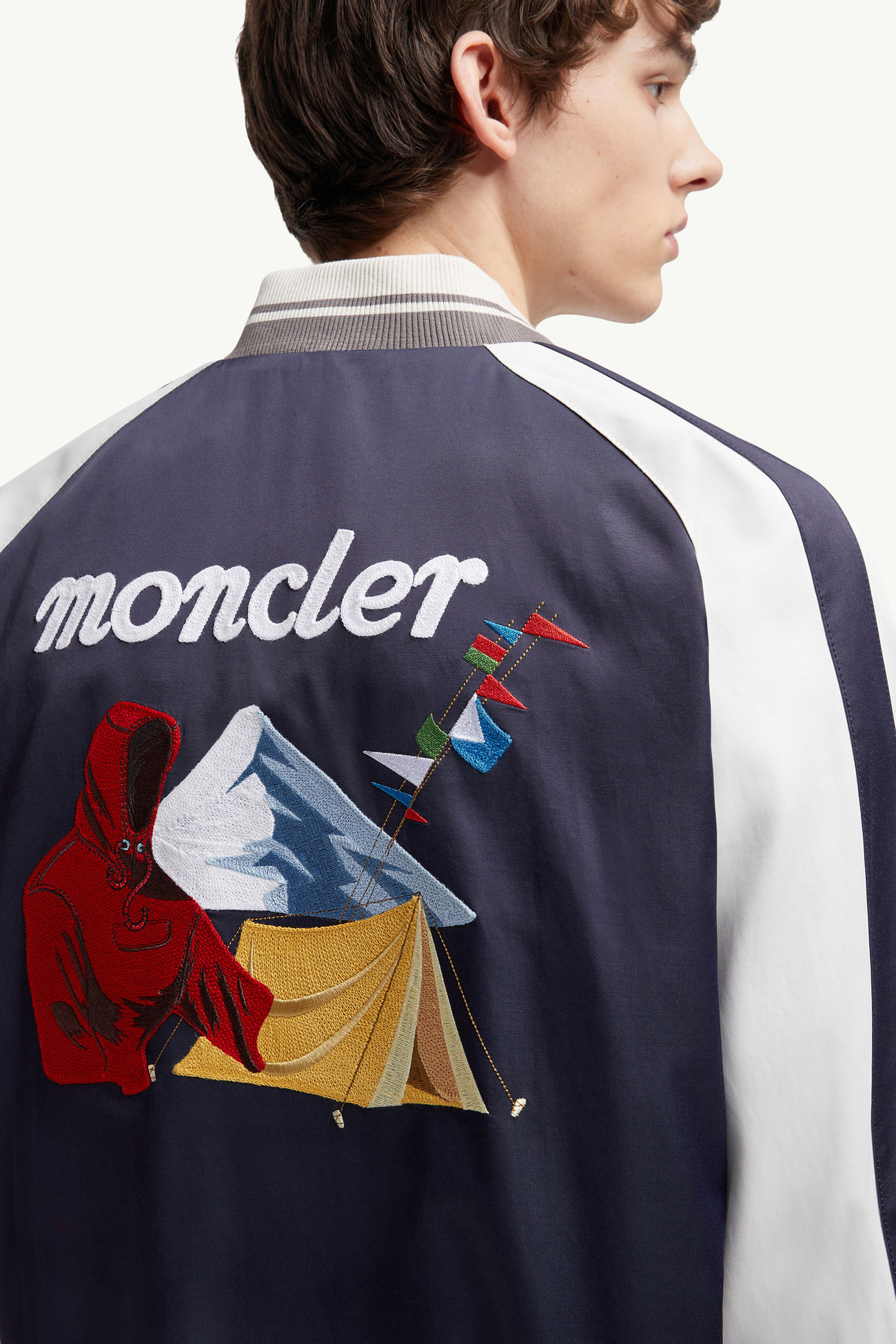 Moncler x Mercedes-Benz by NIGO Satet wendbare Bomberjacke aus Satin Herren Orange Moncler 6