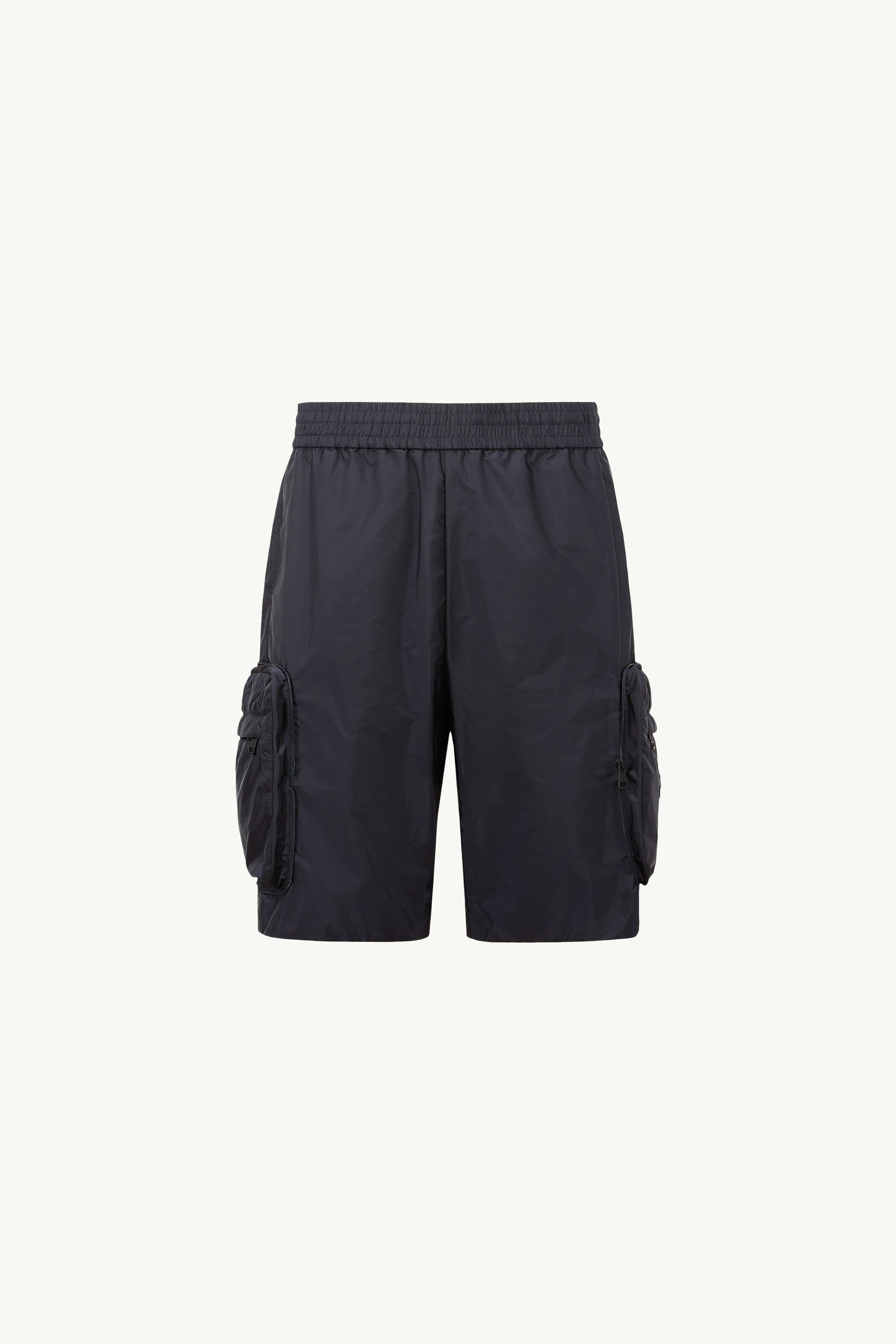 https://moncler-cdn.thron.com/api/v1/content-delivery/shares/dpx6uv/contents/K14012B00001M5920778_F/image/K14012B00001M5920778_F