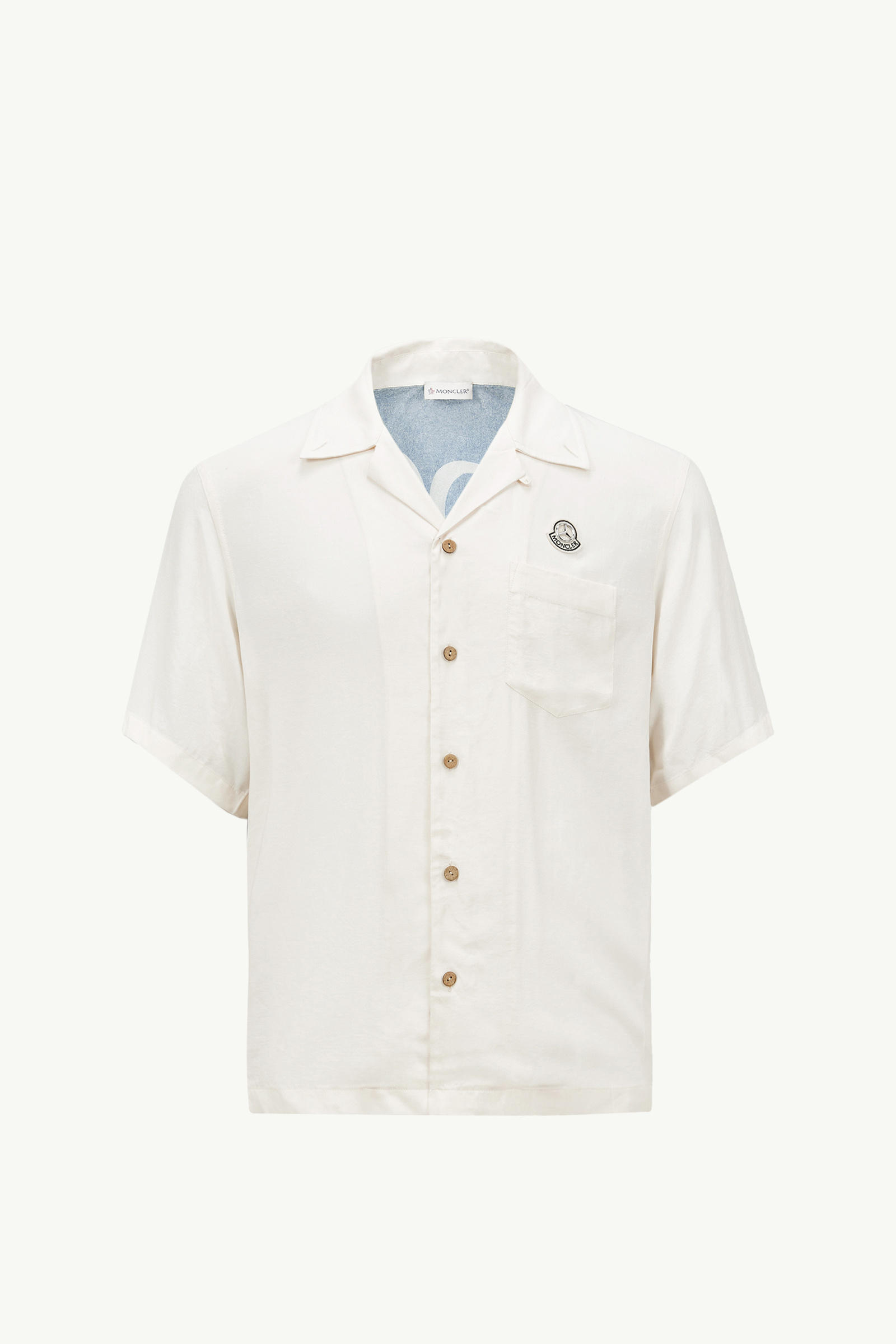 https://moncler-cdn.thron.com/api/v1/content-delivery/shares/dpx6uv/contents/K14012F00001M5921041_F/image/K14012F00001M5921041_F