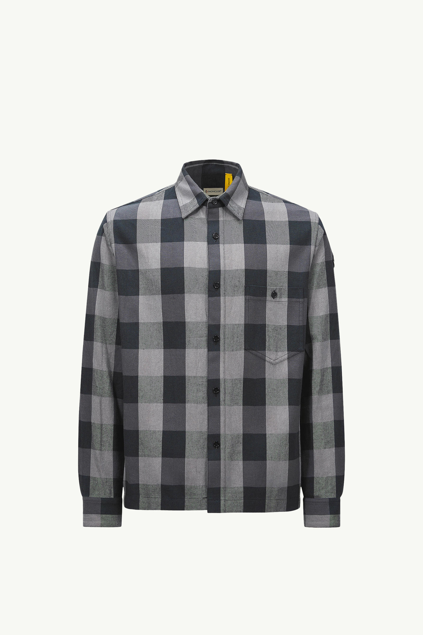 https://moncler-cdn.thron.com/api/v1/content-delivery/shares/dpx6uv/contents/K14012F00002M5950F99_F/image/K14012F00002M5950F99_F
