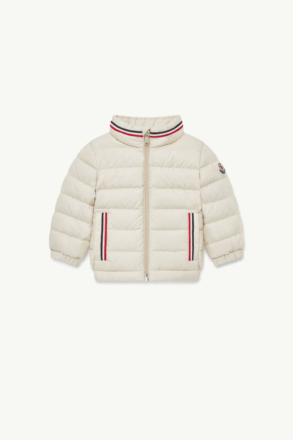https://moncler-cdn.thron.com/api/v1/content-delivery/shares/dpx6uv/contents/K19511A00008597X220F_F/image/K19511A00008597X220F_F