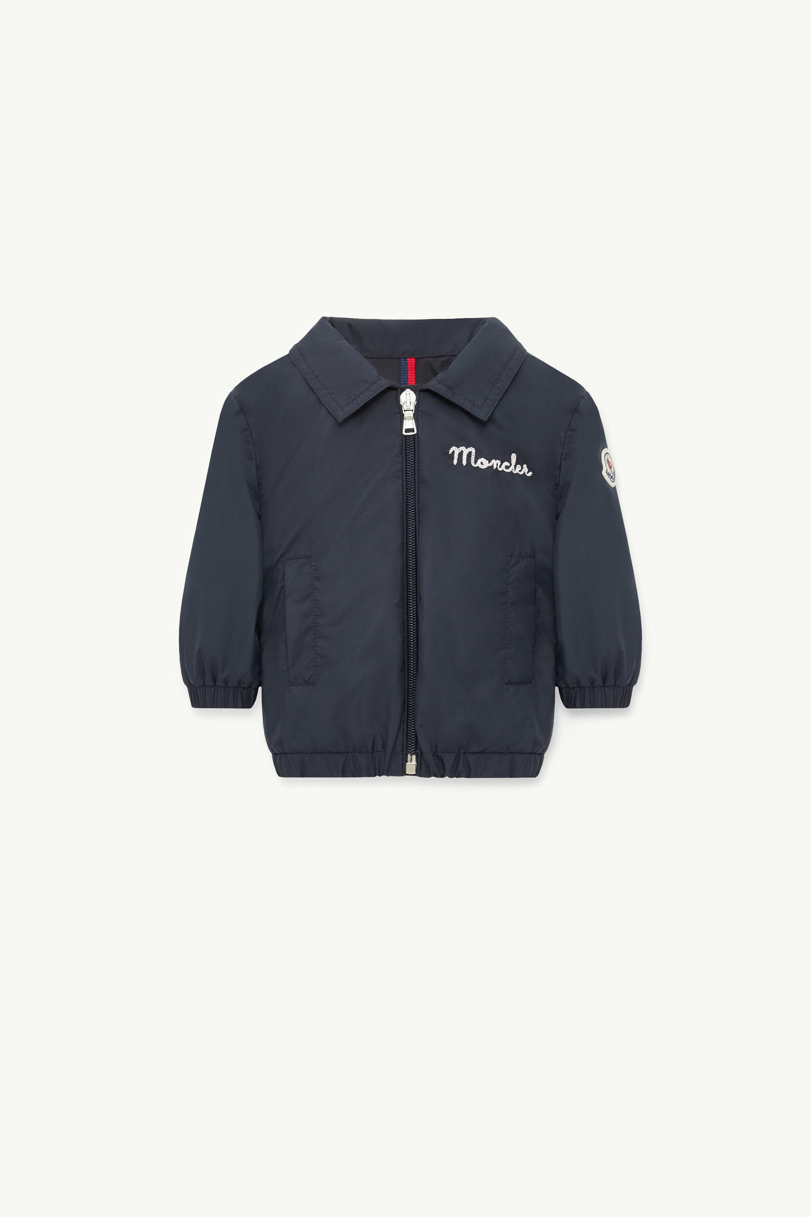 https://moncler-cdn.thron.com/api/v1/content-delivery/shares/dpx6uv/contents/K19511G00001597X277G_F/image/K19511G00001597X277G_F