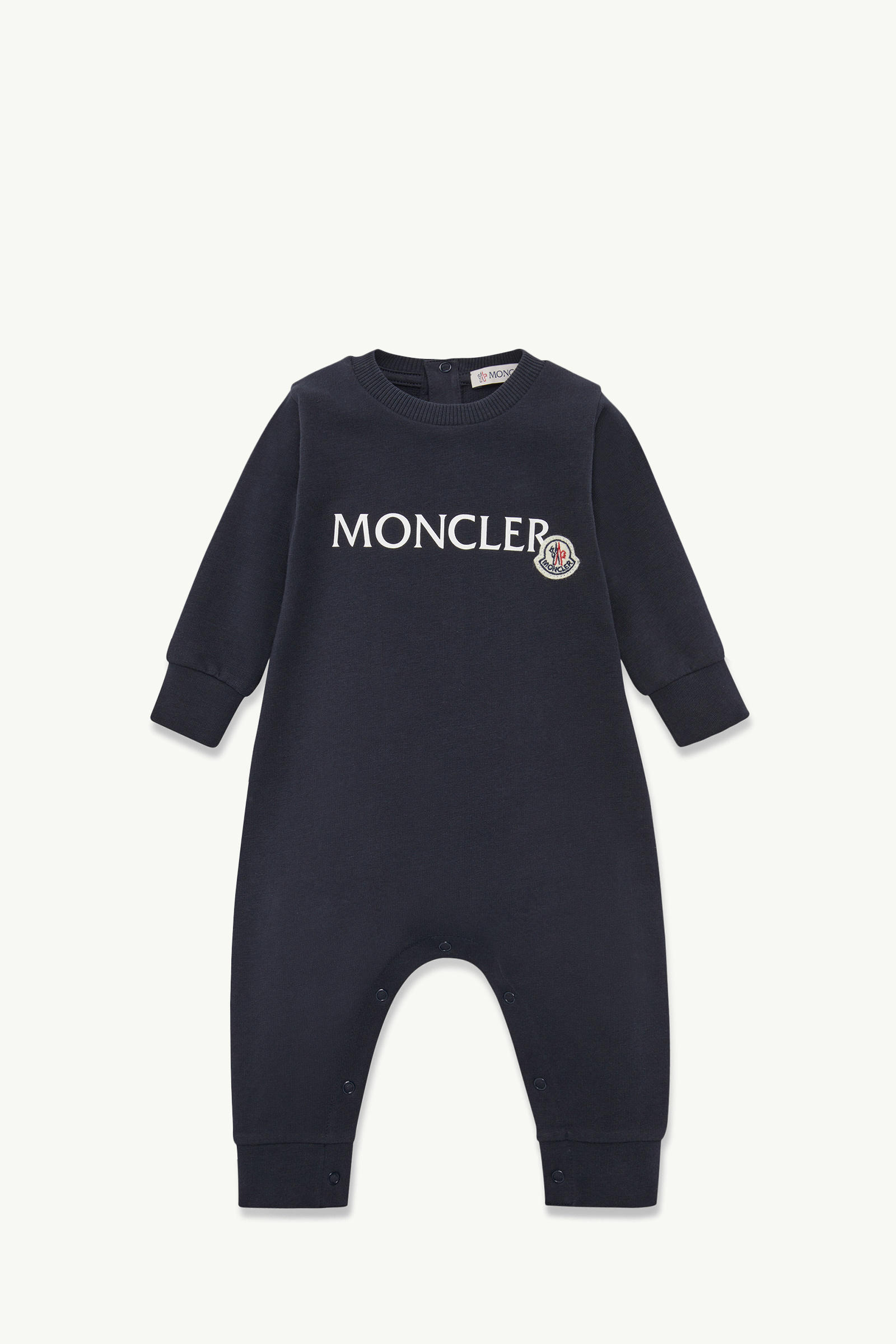 https://moncler-cdn.thron.com/api/v1/content-delivery/shares/dpx6uv/contents/K19518L00002899AR778_F/image/K19518L00002899AR778_F