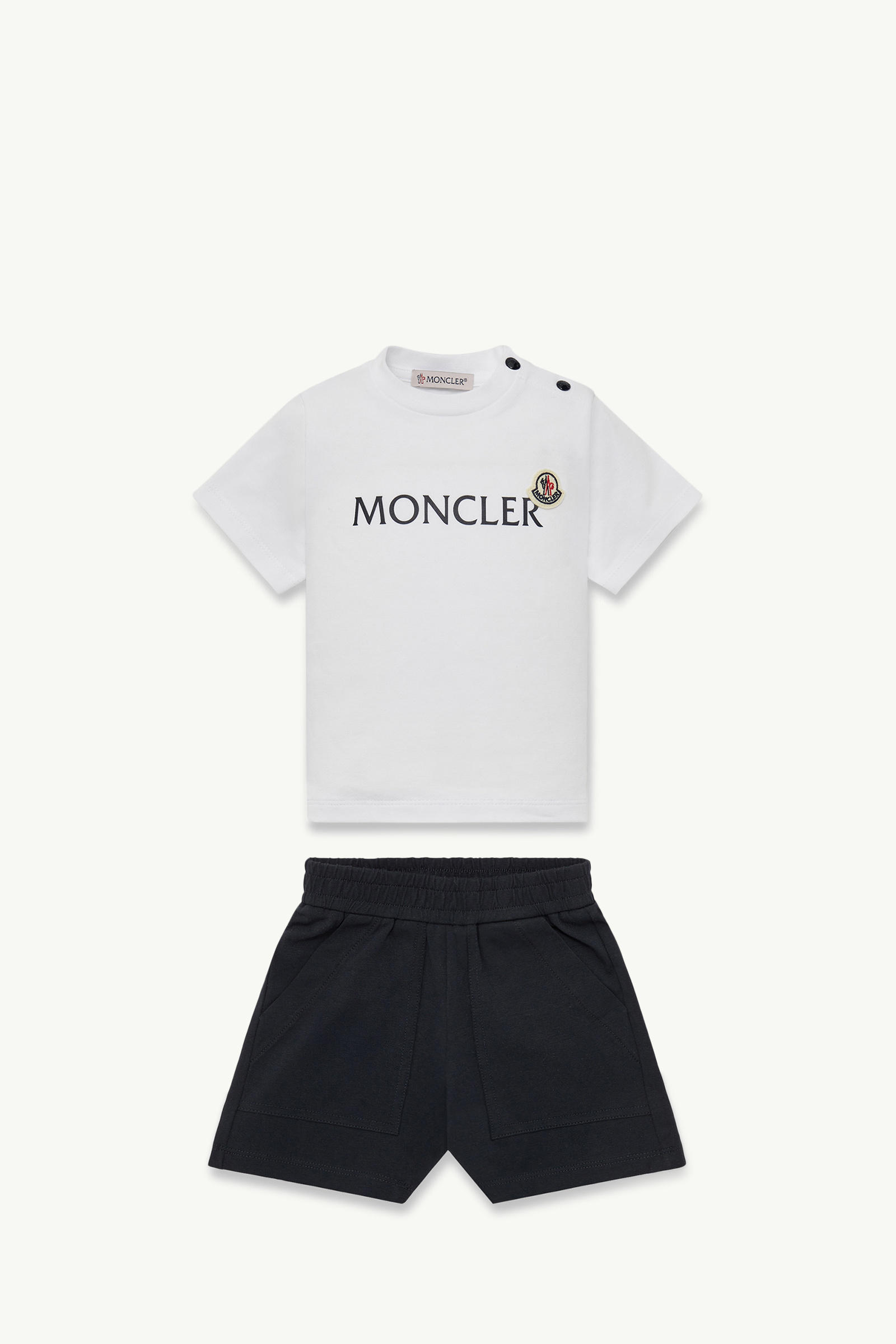 https://moncler-cdn.thron.com/api/v1/content-delivery/shares/dpx6uv/contents/K19518M0001689AUM002_F/image/K19518M0001689AUM002_F