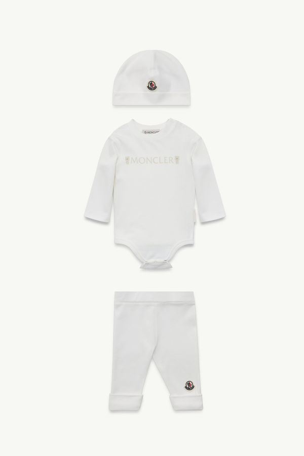 https://moncler-cdn.thron.com/api/v1/content-delivery/shares/dpx6uv/contents/K19518P000018392EF02_F/image/K19518P000018392EF02_F