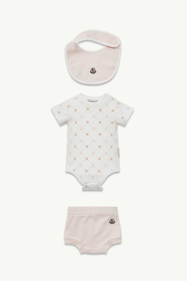 https://moncler-cdn.thron.com/api/v1/content-delivery/shares/dpx6uv/contents/K19518P0000489AT0F05_F/image/K19518P0000489AT0F05_F
