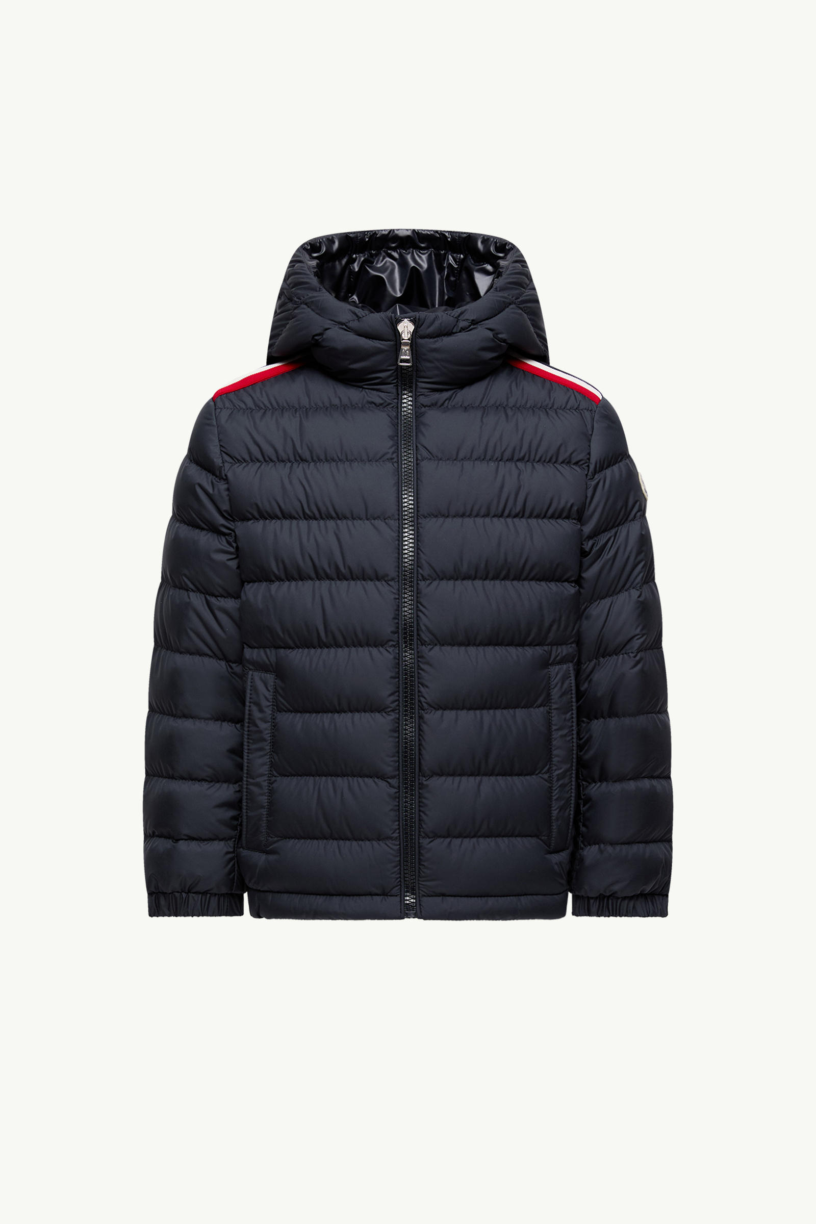 https://moncler-cdn.thron.com/api/v1/content-delivery/shares/dpx6uv/contents/K19541A00045597X277G_F/image/K19541A00045597X277G_F