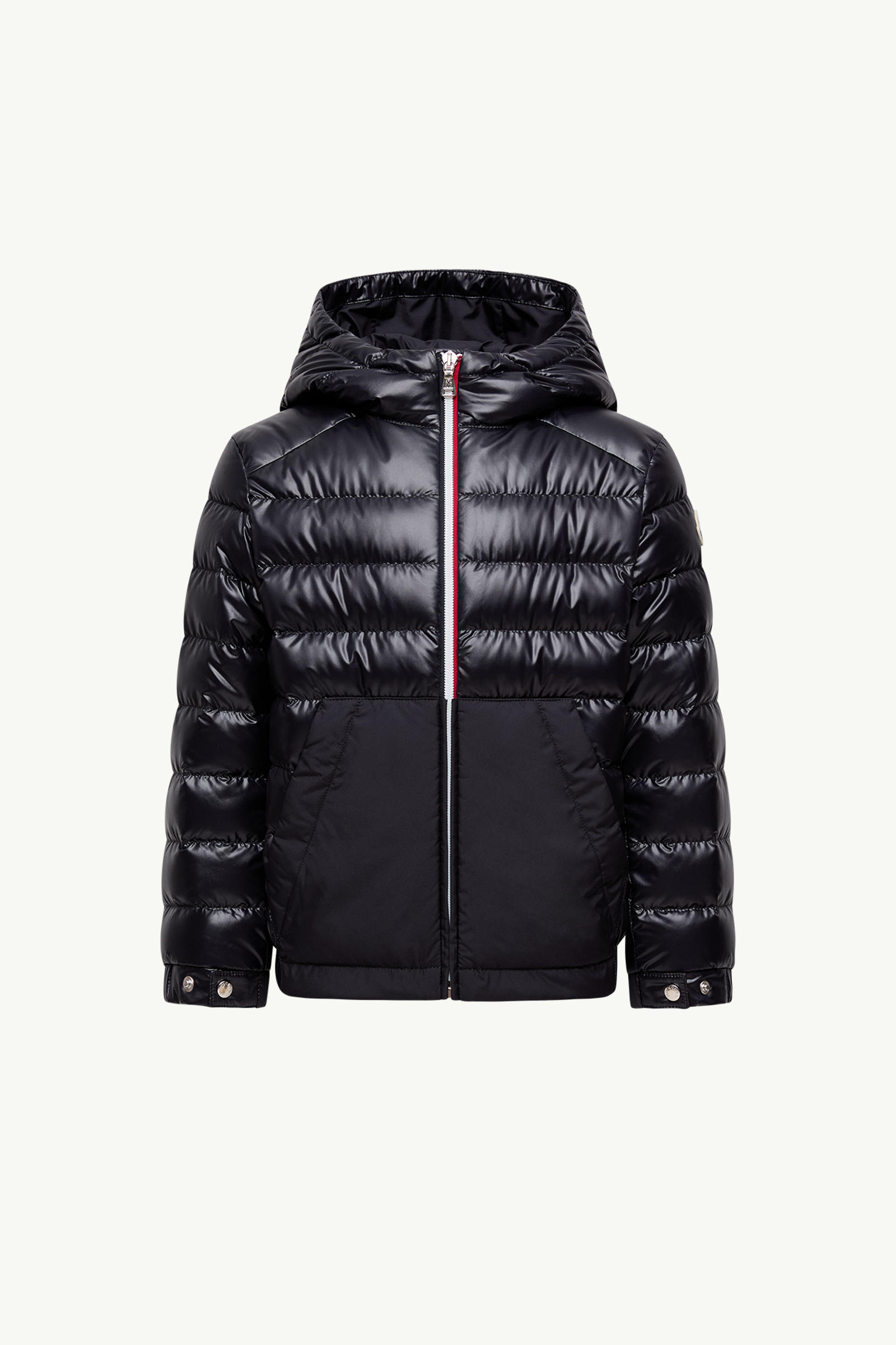 https://moncler-cdn.thron.com/api/v1/content-delivery/shares/dpx6uv/contents/K19541A00054597YX778_F/image/K19541A00054597YX778_F