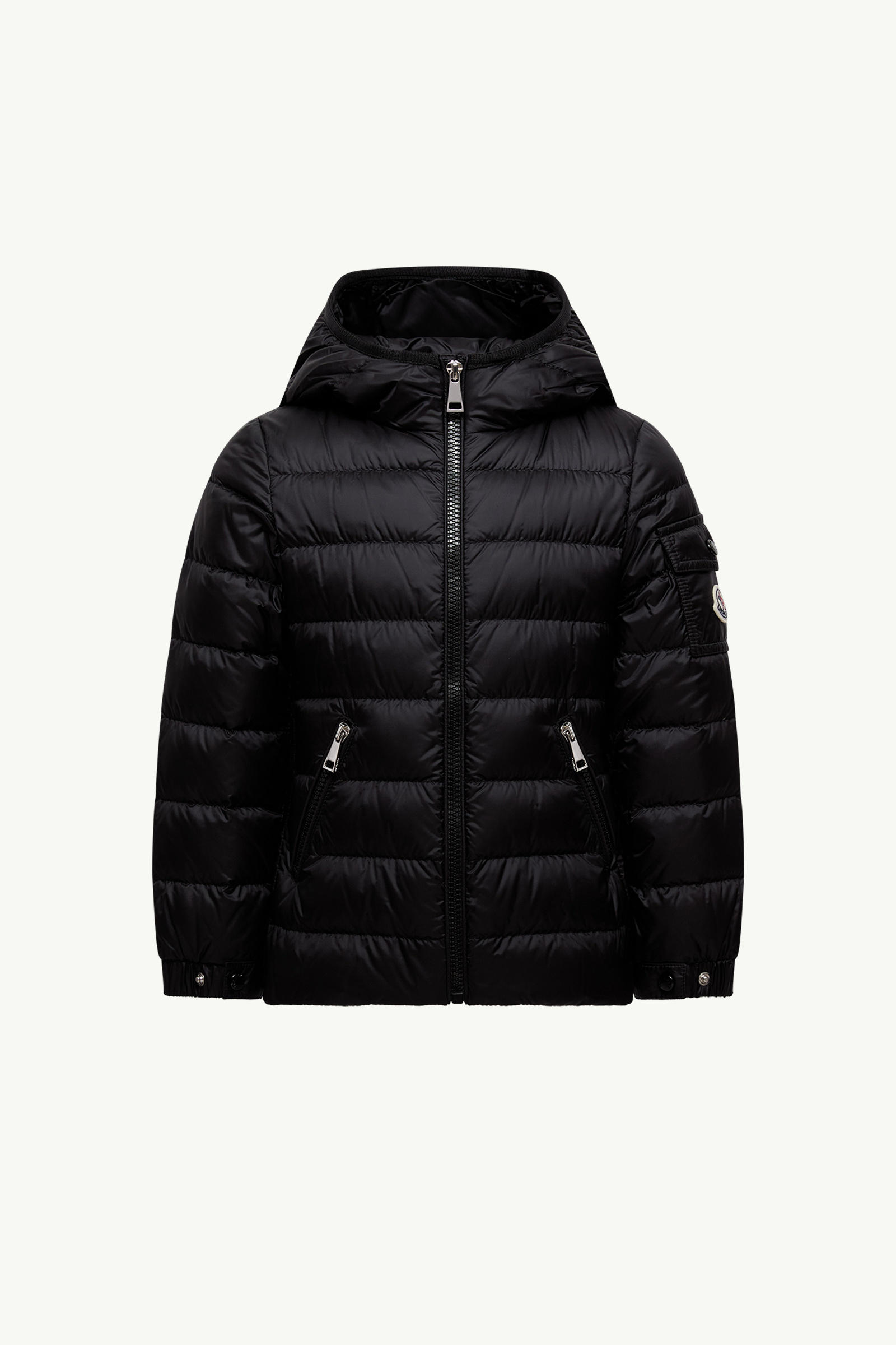 https://moncler-cdn.thron.com/api/v1/content-delivery/shares/dpx6uv/contents/K19541A00065597YF999_F/image/K19541A00065597YF999_F