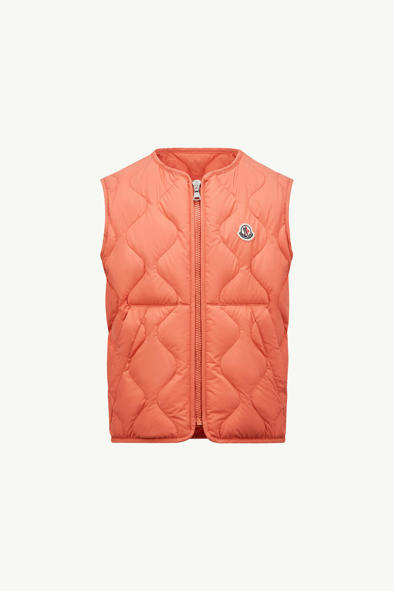 https://moncler-cdn.thron.com/api/v1/content-delivery/shares/dpx6uv/contents/K19541A00096597YW34K_F/image/K19541A00096597YW34K_F