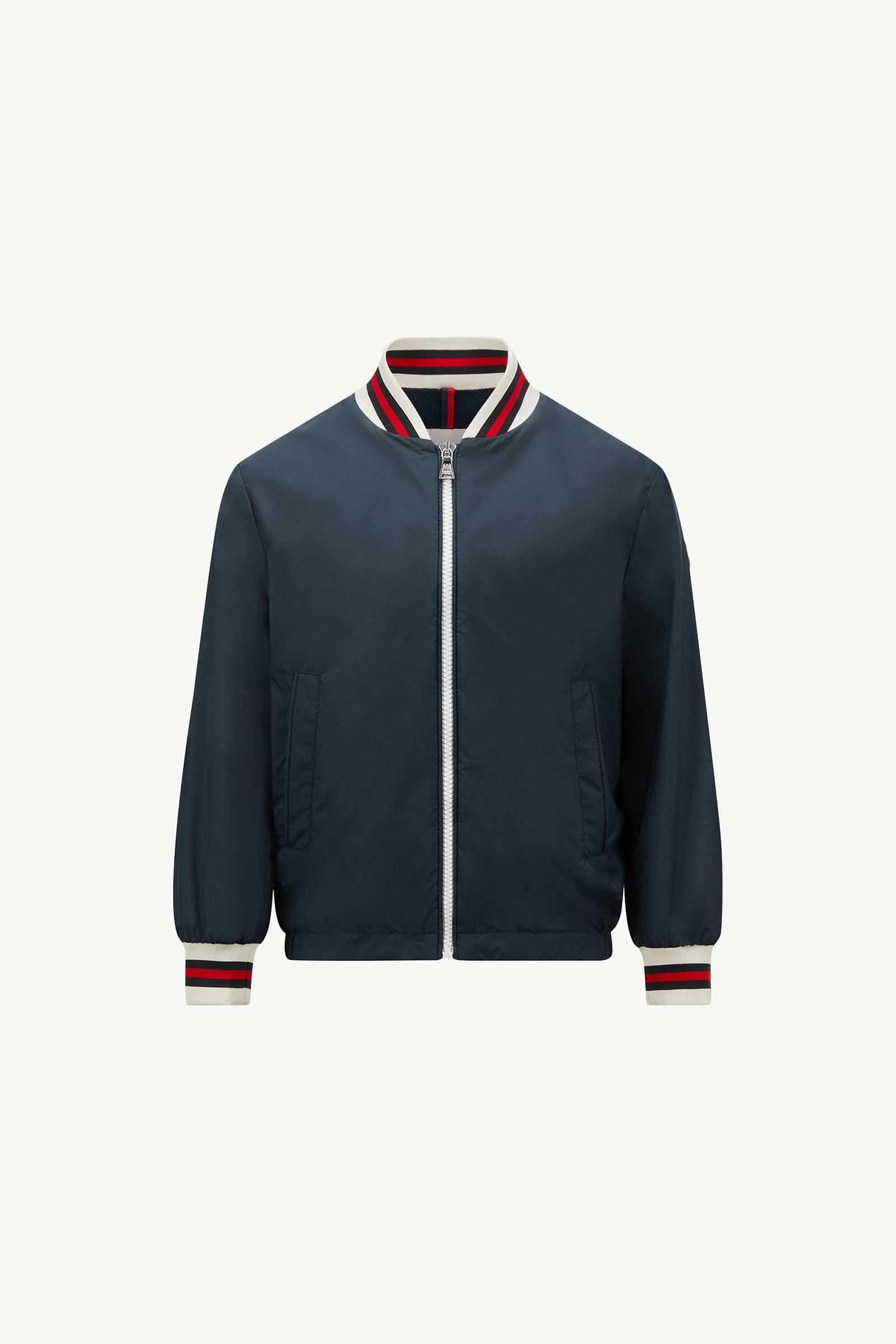 https://moncler-cdn.thron.com/api/v1/content-delivery/shares/dpx6uv/contents/K19541A00111597YW77B_F/image/K19541A00111597YW77B_F