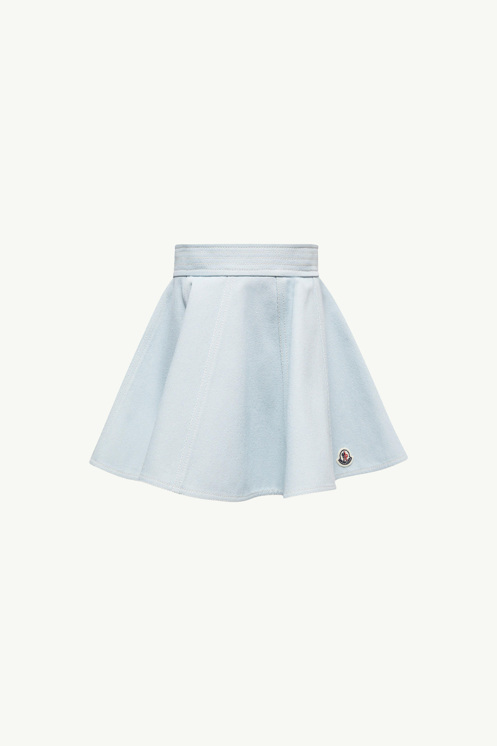 https://moncler-cdn.thron.com/api/v1/content-delivery/shares/dpx6uv/contents/K19542D00002598KD711_F/image/K19542D00002598KD711_F
