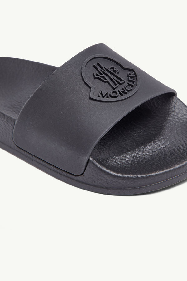 Petit Basile Rubber Sliders Gender Neutral Black Moncler 1