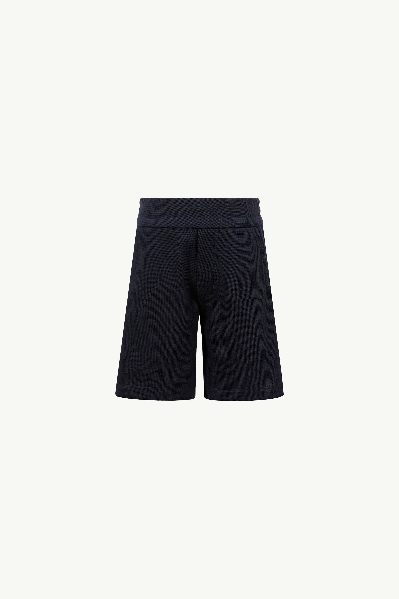 https://moncler-cdn.thron.com/api/v1/content-delivery/shares/dpx6uv/contents/K19548H0001489ALK778_F/image/K19548H0001489ALK778_F