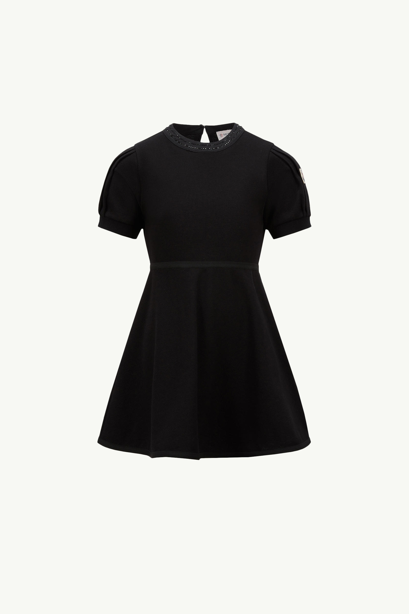 https://moncler-cdn.thron.com/api/v1/content-delivery/shares/dpx6uv/contents/K19548I0000889ALK999_F/image/K19548I0000889ALK999_F