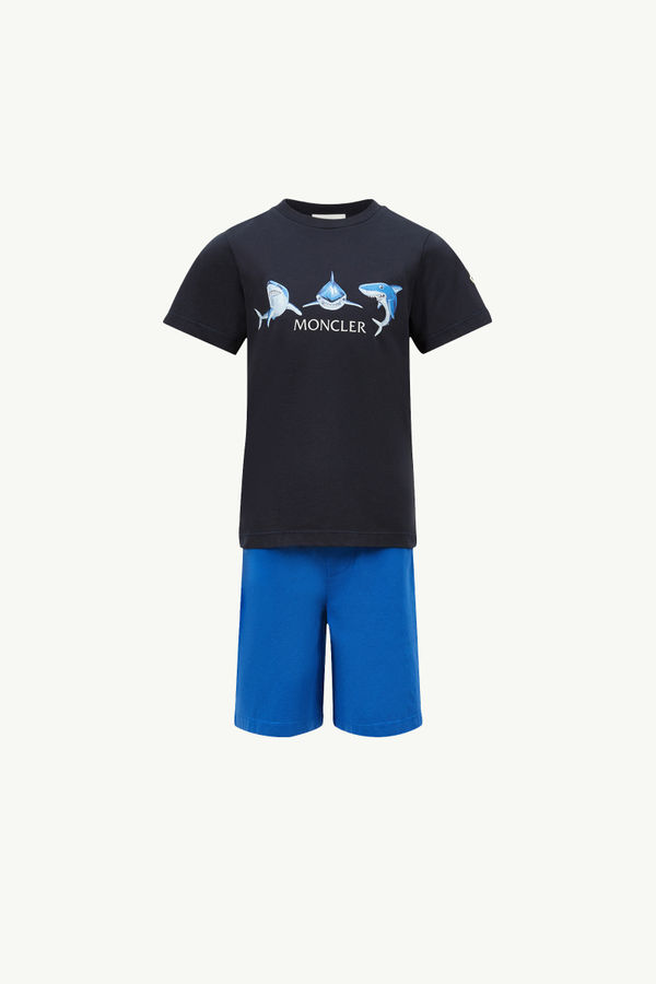 https://moncler-cdn.thron.com/api/v1/content-delivery/shares/dpx6uv/contents/K19548M0001389AFVF77_F/image/K19548M0001389AFVF77_F