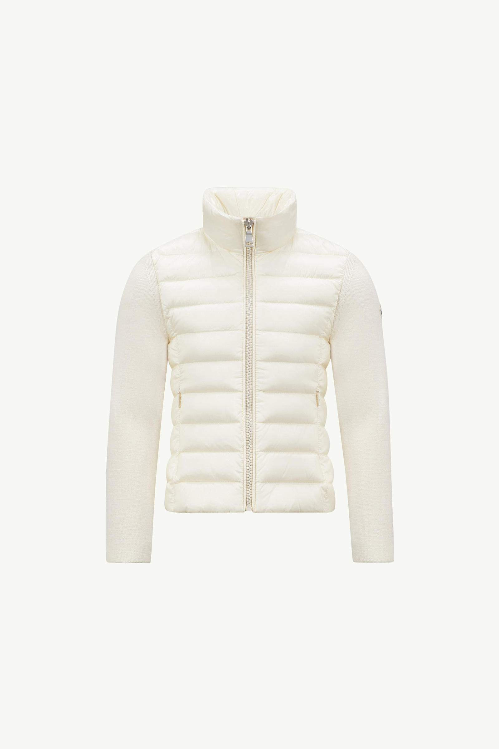 https://moncler-cdn.thron.com/api/v1/content-delivery/shares/dpx6uv/contents/K19549B00010M1122036_F/image/K19549B00010M1122036_F
