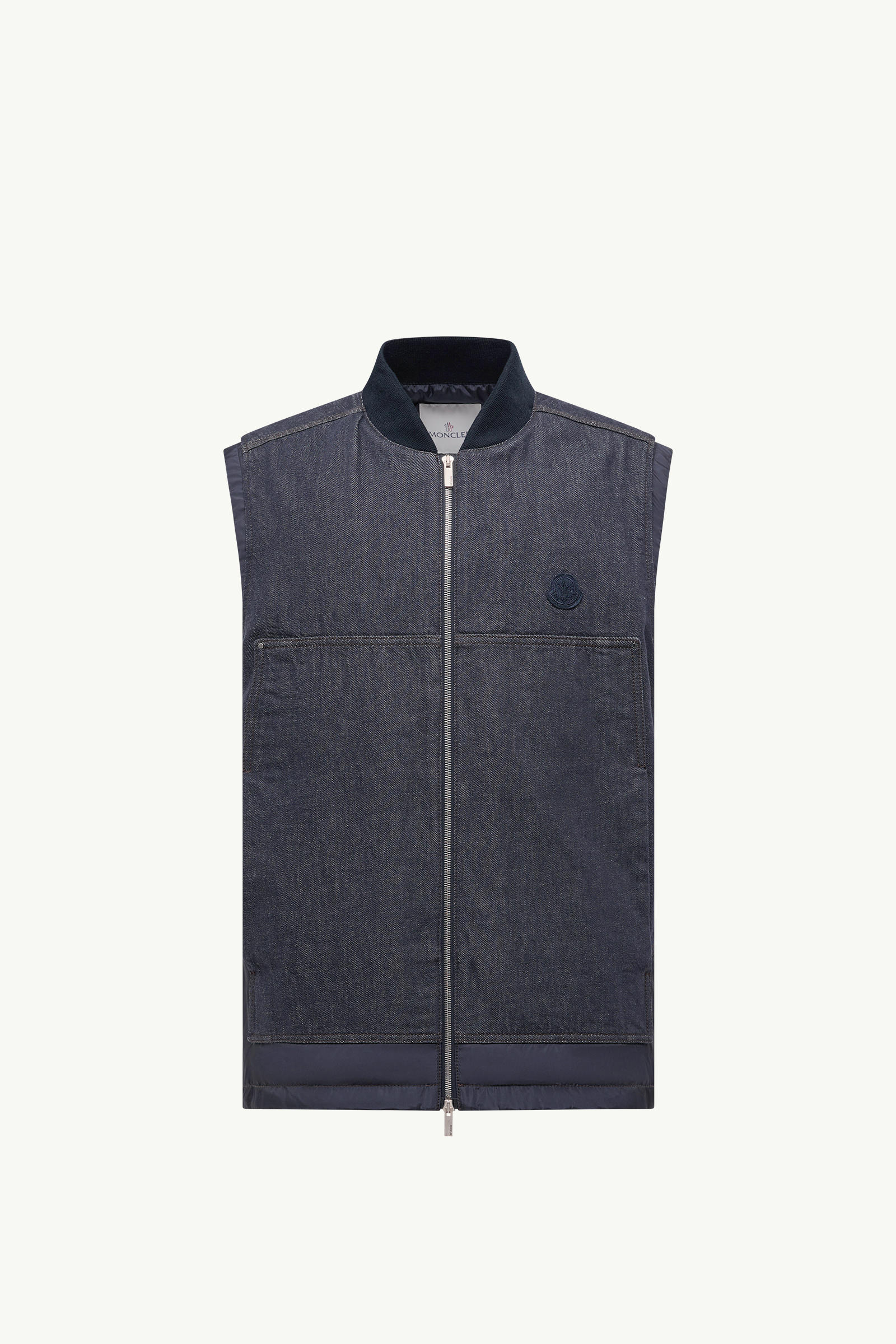 https://moncler-cdn.thron.com/api/v1/content-delivery/shares/dpx6uv/contents/K20911A000015984S77A_F/image/K20911A000015984S77A_F