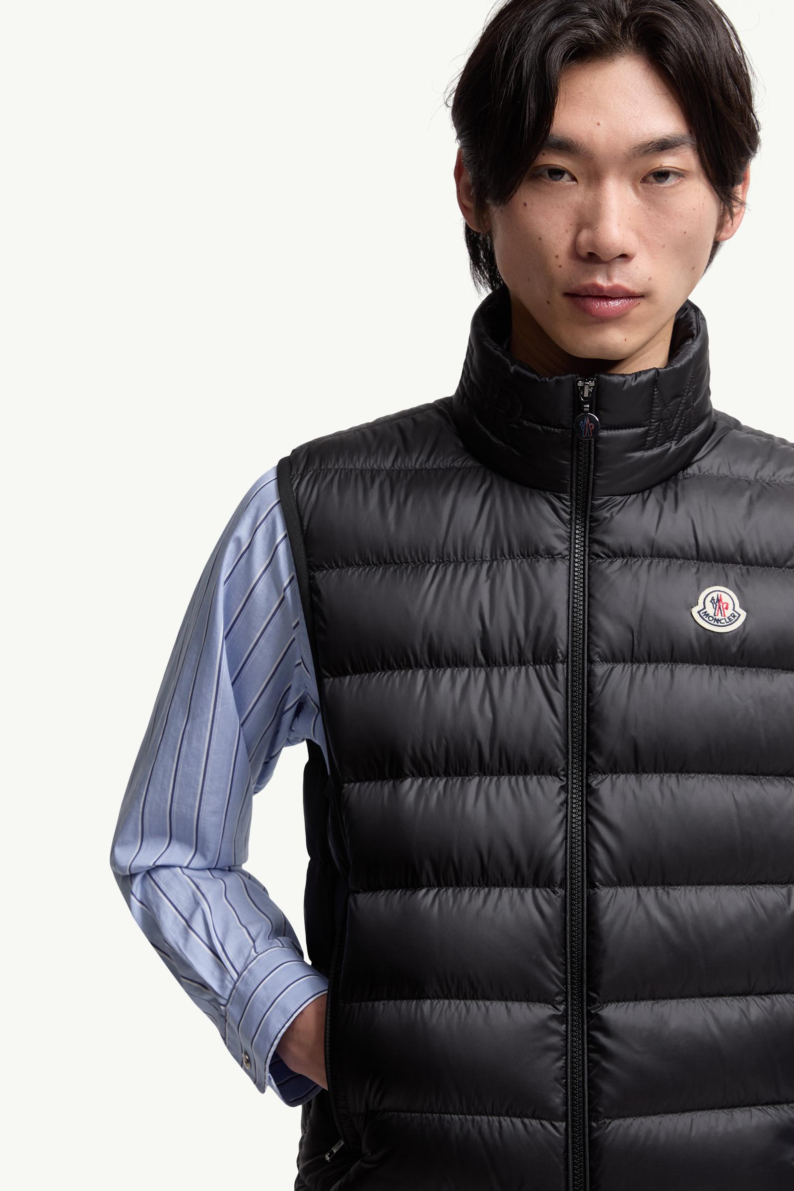 【美品】MONCLER 黒 ダウンベスト BILLECRT VEST 美品】 MONCLERモンクレールダウンベストフード黒 GILET1