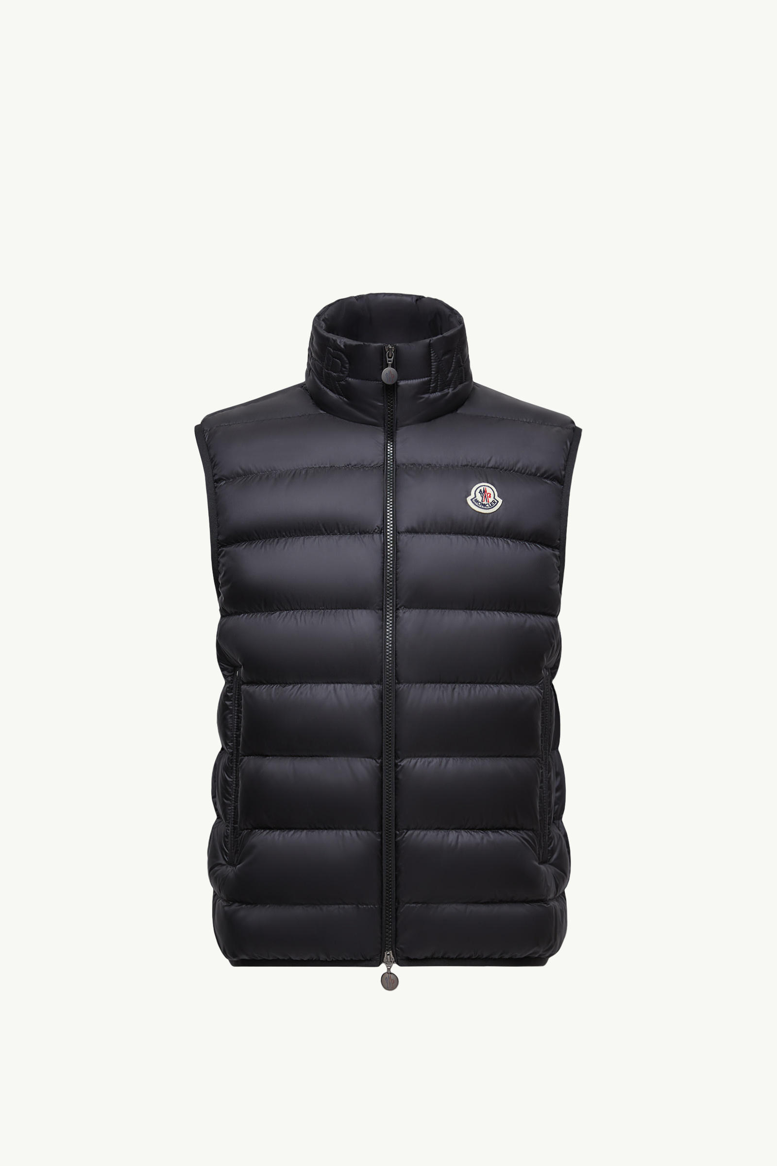 https://moncler-cdn.thron.com/api/v1/content-delivery/shares/dpx6uv/contents/K20911A00003597YF999_F/image/K20911A00003597YF999_F