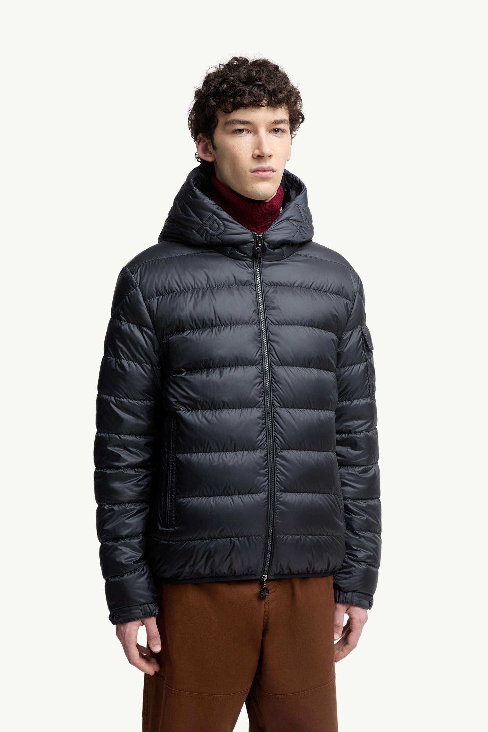 MONCLER アウター 4A モンクレール ジーニアスにハイク初参加「4 モンクレール ハイク