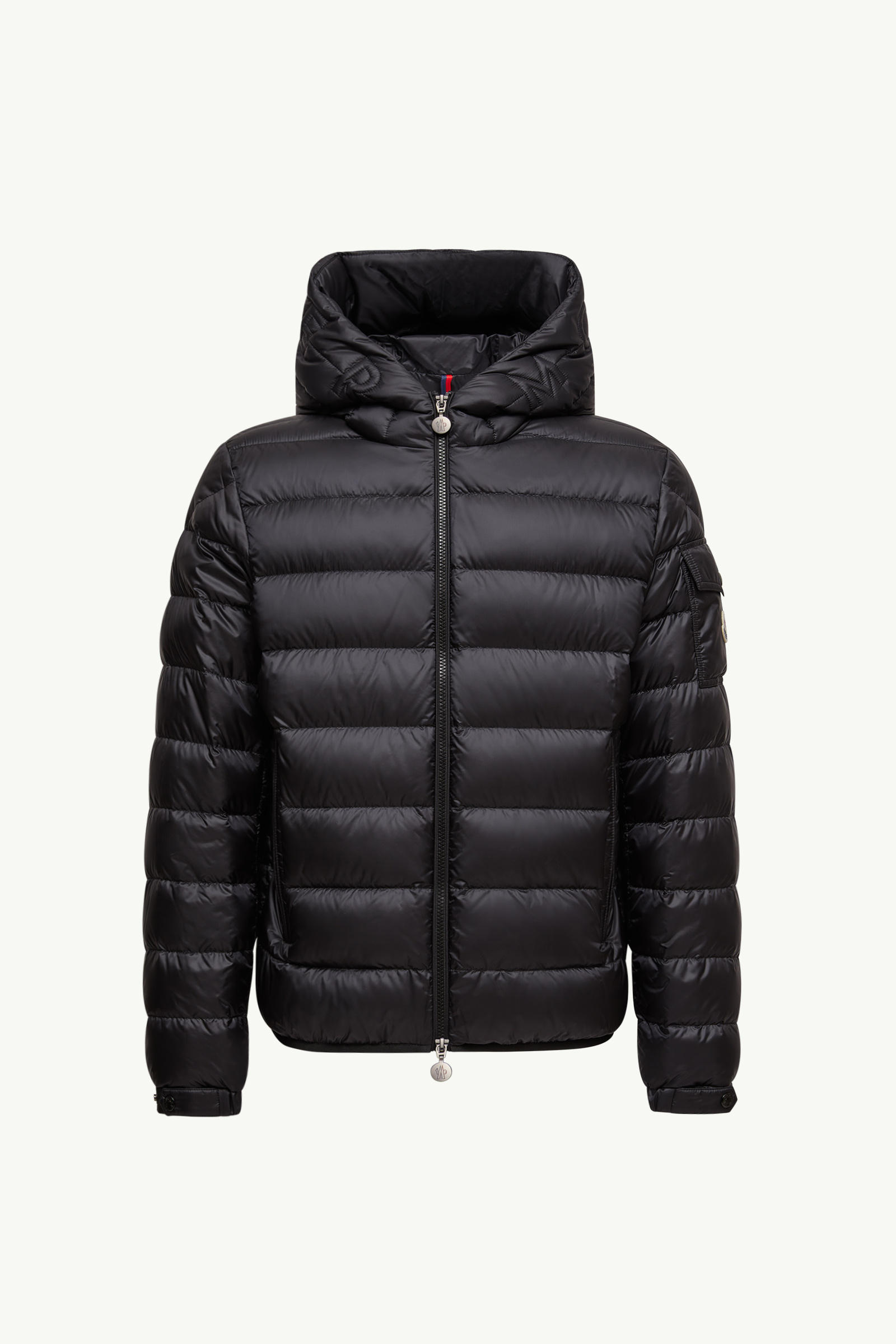 https://moncler-cdn.thron.com/api/v1/content-delivery/shares/dpx6uv/contents/K20911A00009597YF999_F/image/K20911A00009597YF999_F