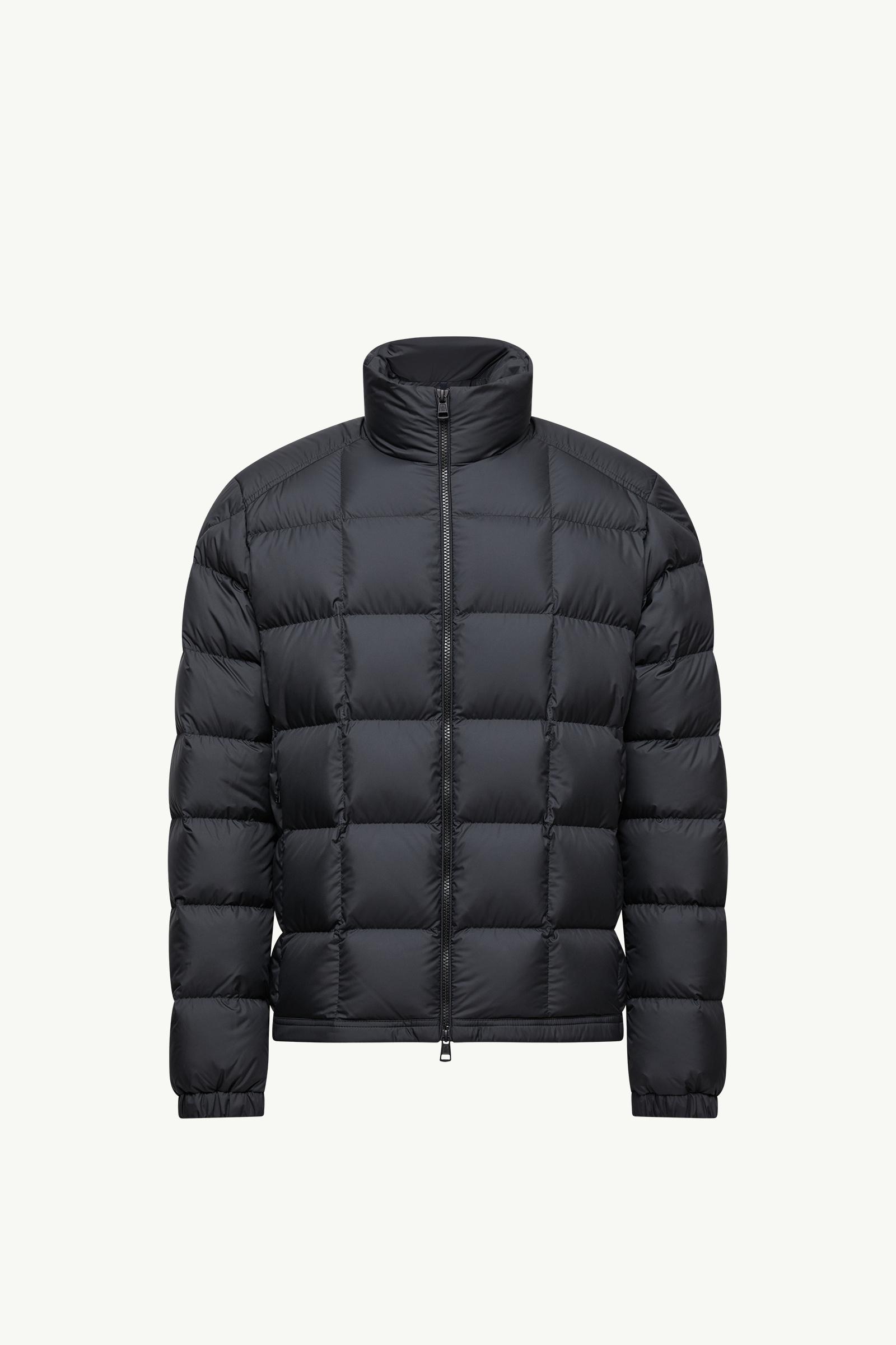Eglise Square-Quilted Hooded Short Down Jacket_findInBoutique_image
