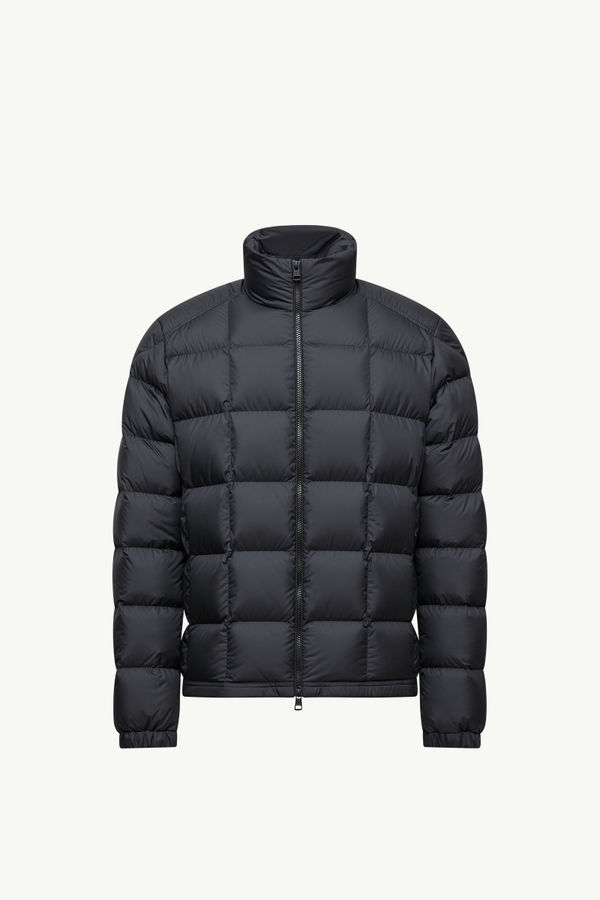 https://moncler-cdn.thron.com/api/v1/content-delivery/shares/dpx6uv/contents/K20911A00024597X2999_F/image/K20911A00024597X2999_F