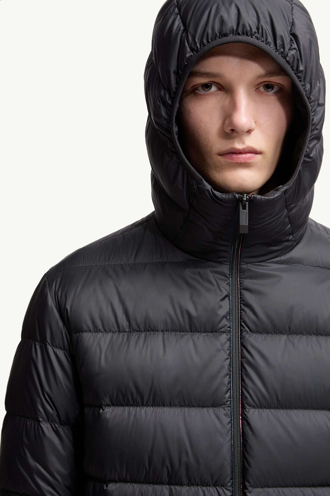 Erdonショートダウンジャケット メンズ ブラック Moncler 6