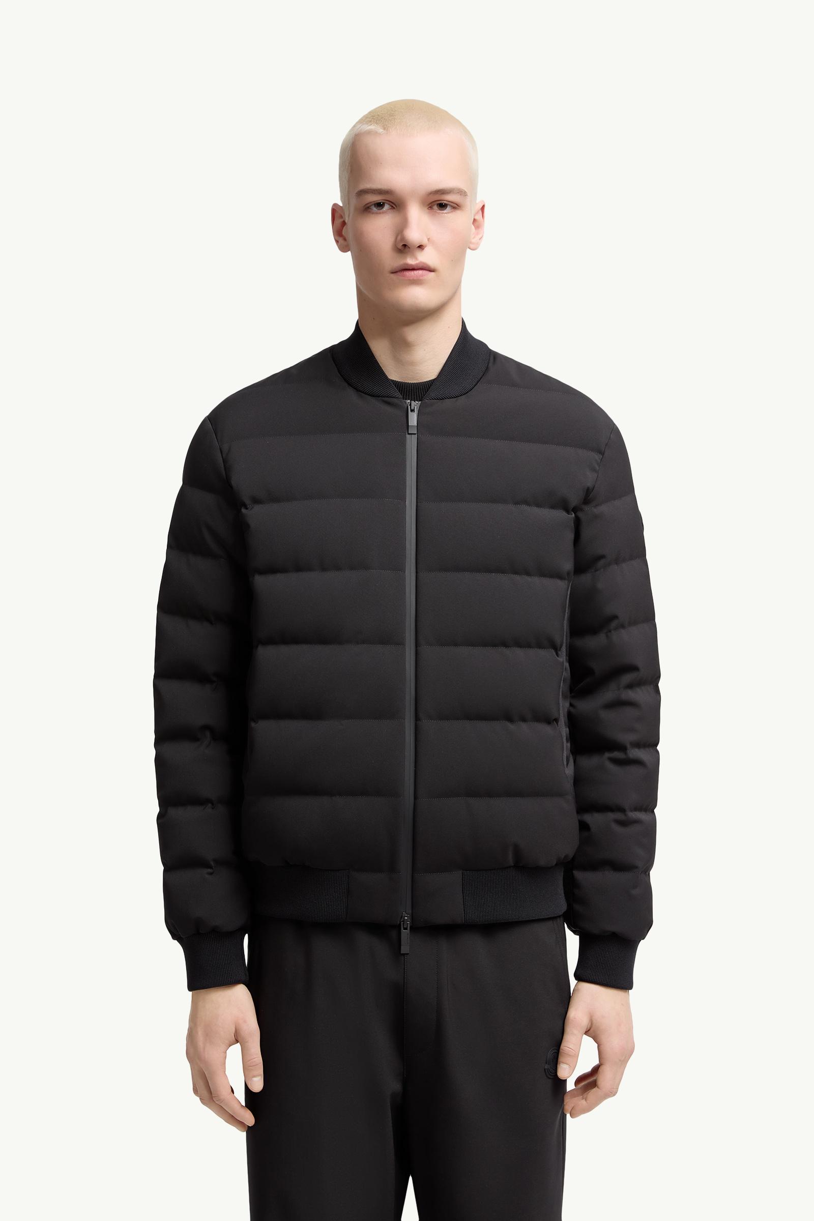 MONCLER ダウンジャケット ブラック/オレンジ ブラック Veumontショートダウンジャケット : ショートダウン