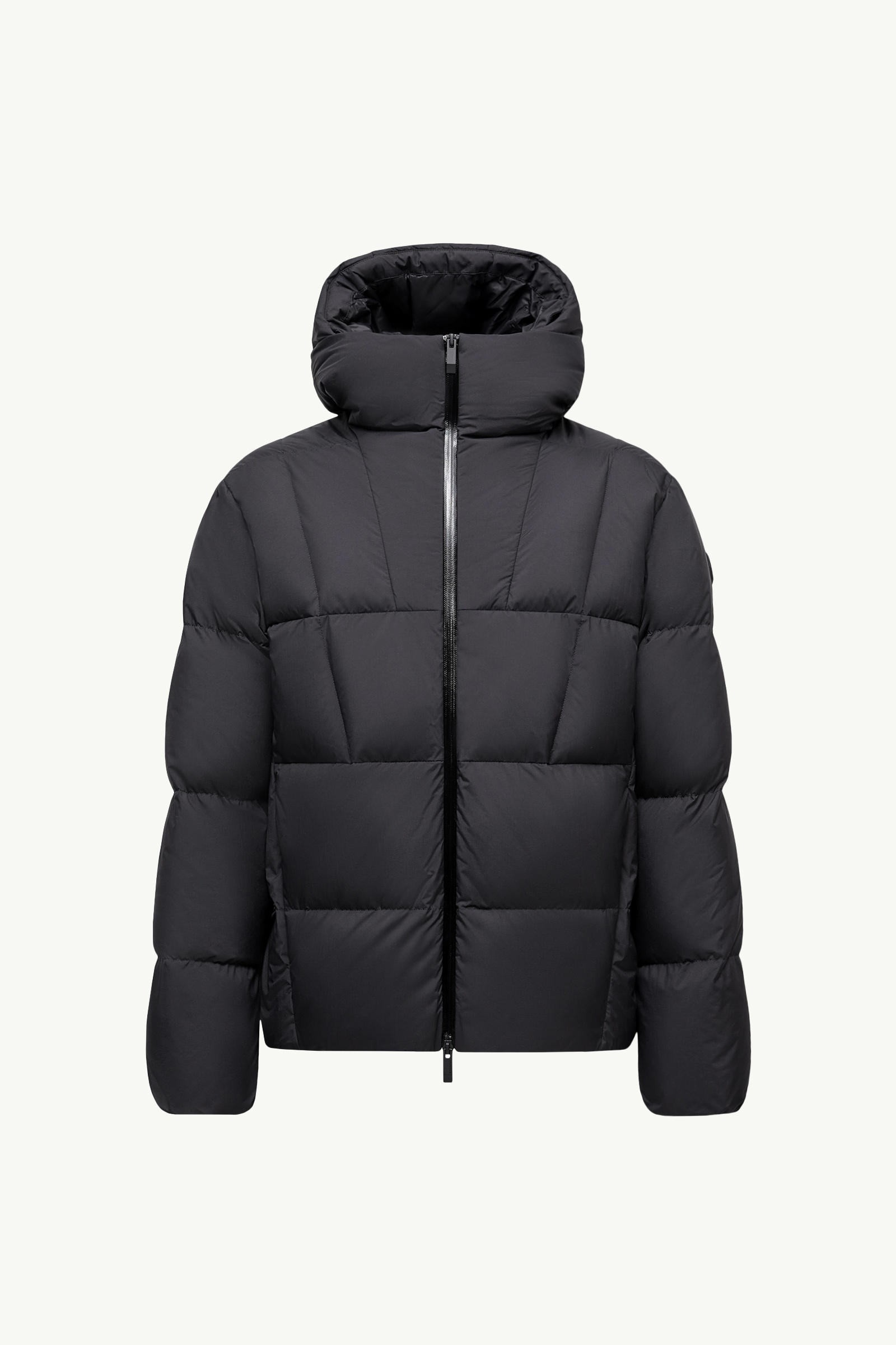 https://moncler-cdn.thron.com/api/v1/content-delivery/shares/dpx6uv/contents/K20911A00033596TM999_F/image/K20911A00033596TM999_F