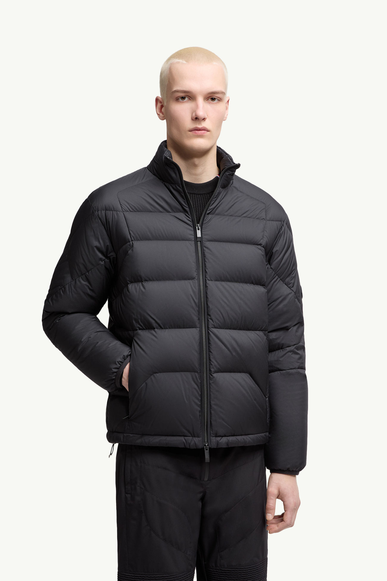 Bardaneショートダウンジャケット メンズ ブラック Moncler 5
