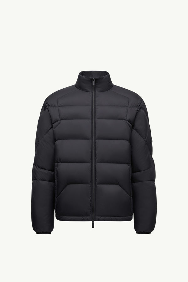 https://moncler-cdn.thron.com/api/v1/content-delivery/shares/dpx6uv/contents/K20911A00039597YD999_F/image/K20911A00039597YD999_F