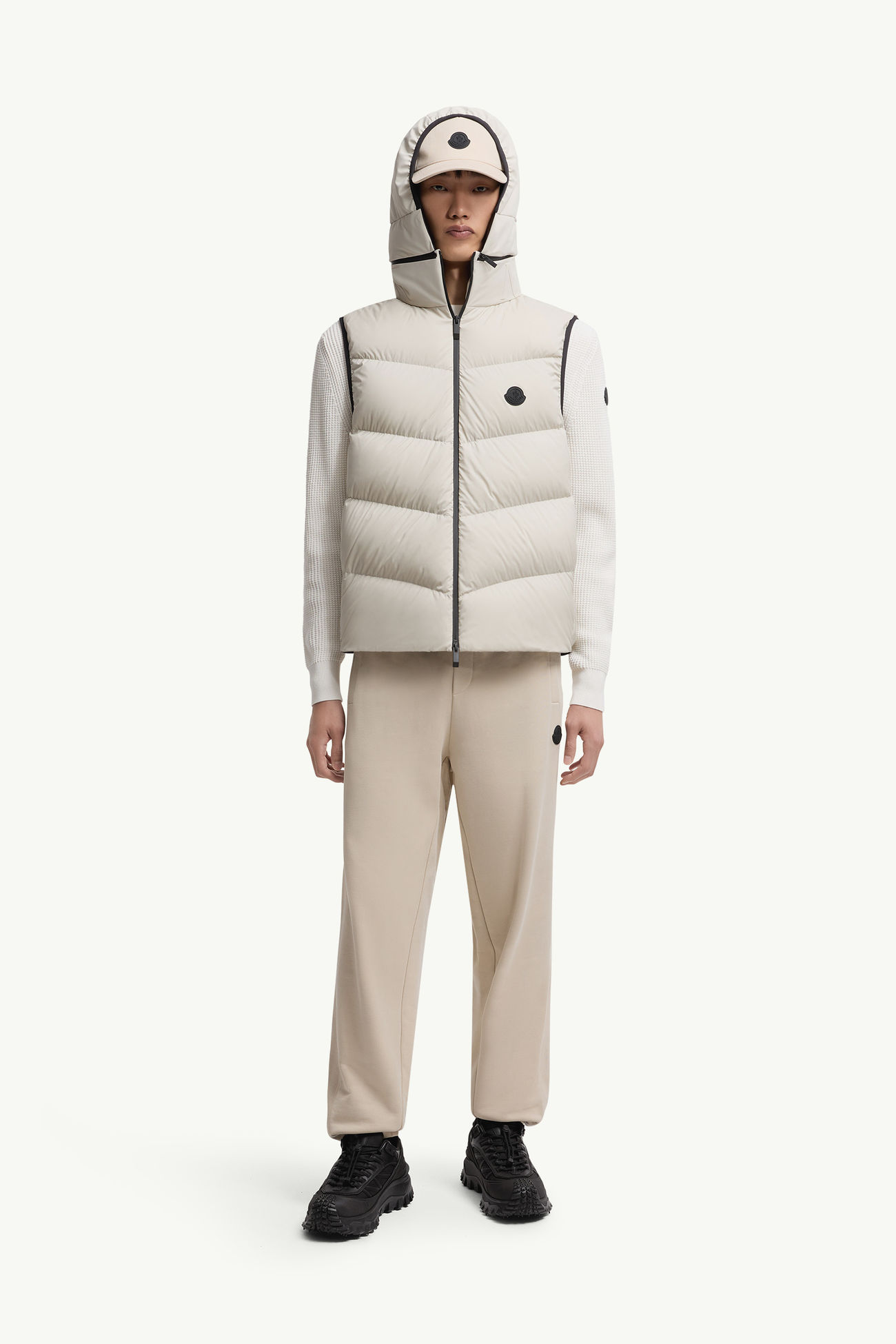 Guersac Diagonal-Quilted Hooded Down Gilet Men Ice Gray Moncler 0