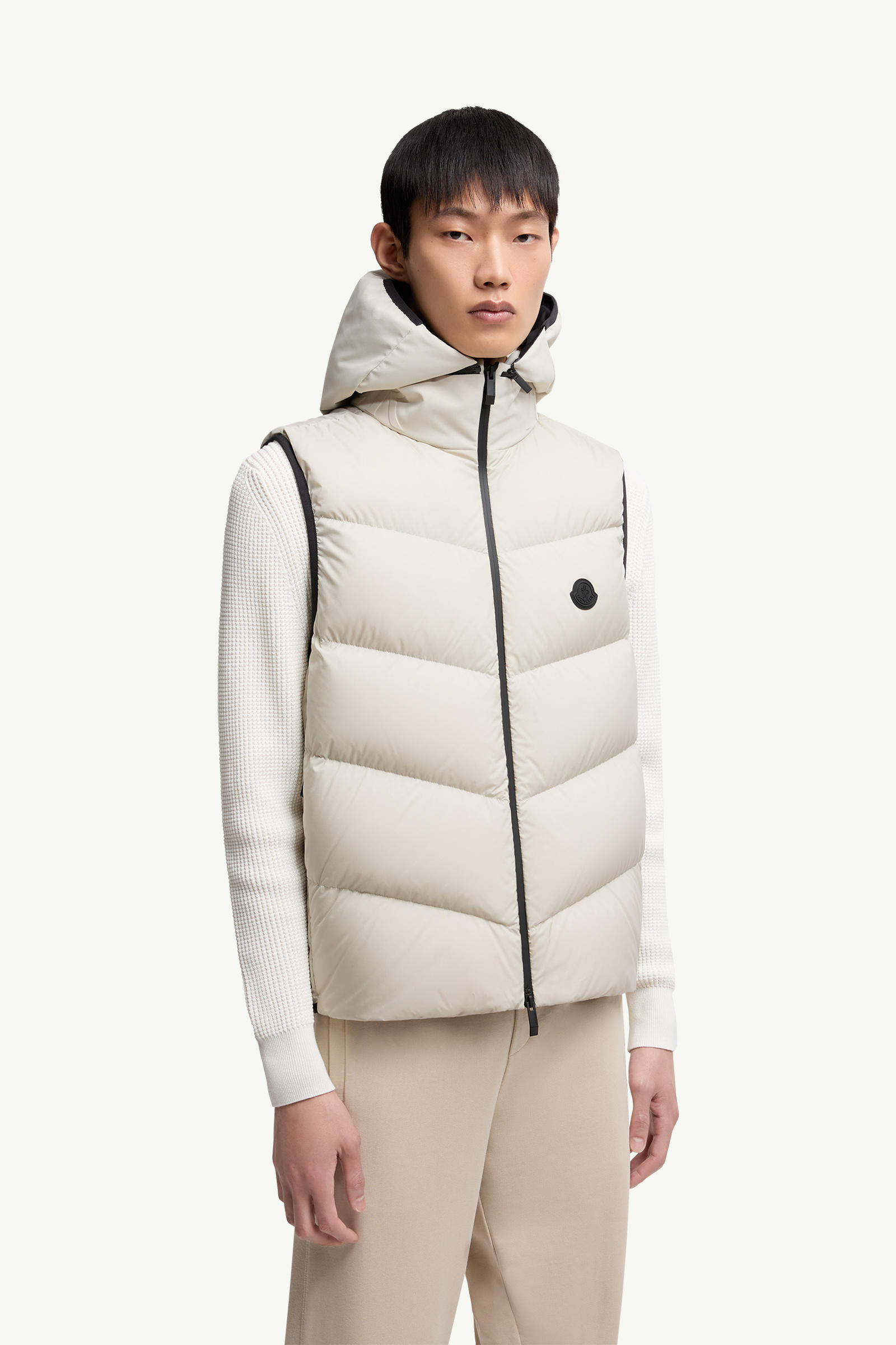 Guersac Diagonal-Quilted Hooded Down Gilet Men Ice Gray Moncler 3