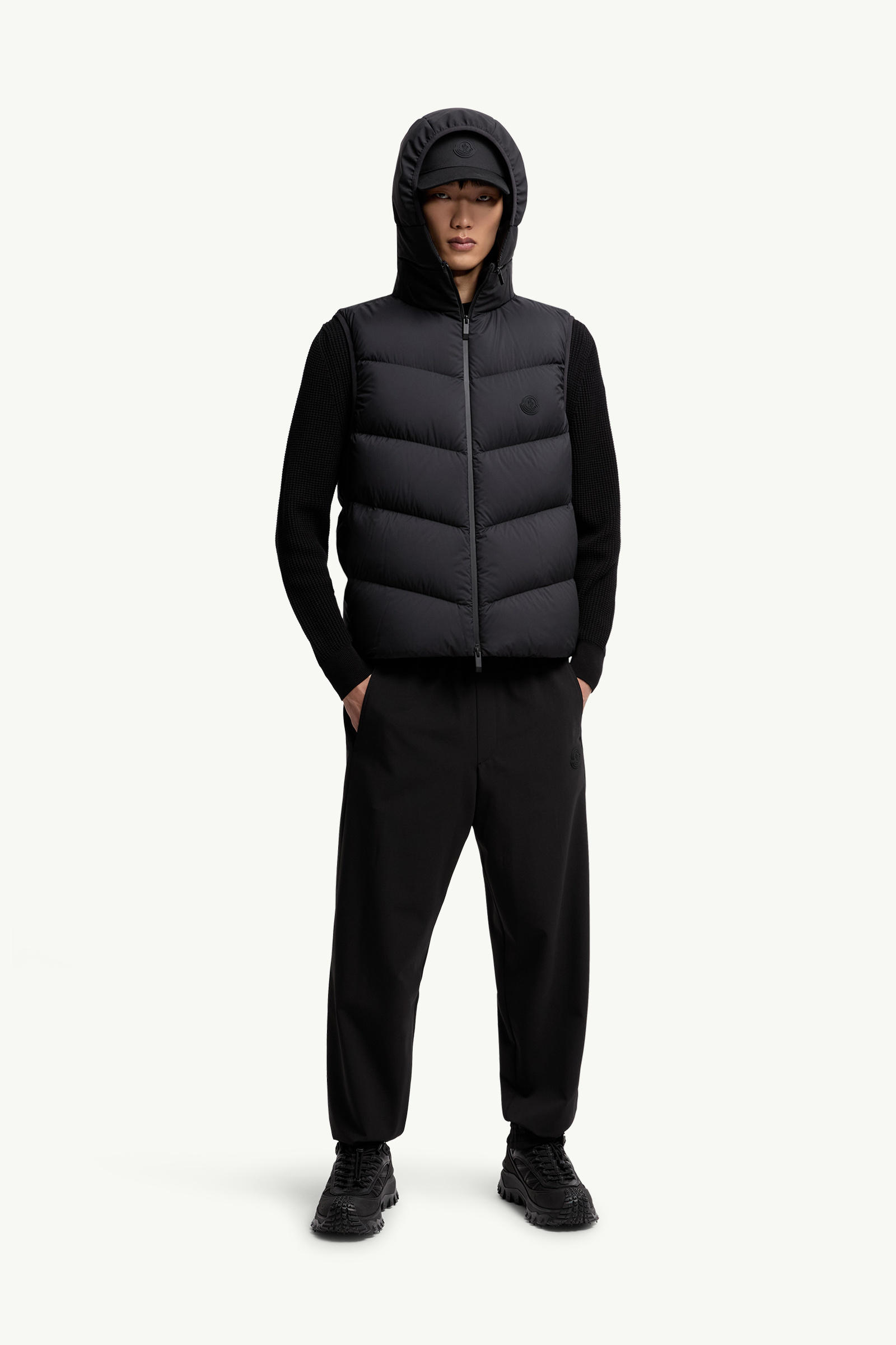 Guersac diagonal gesteppte Daunenweste mit Kapuze Herren Schwarz Moncler 0