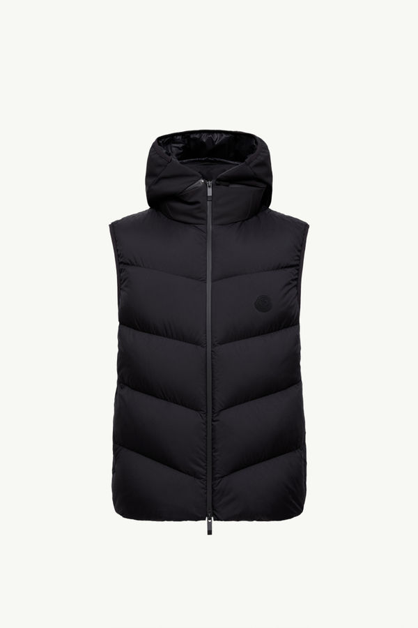 https://moncler-cdn.thron.com/api/v1/content-delivery/shares/dpx6uv/contents/K20911A00042597YD999_F/image/K20911A00042597YD999_F