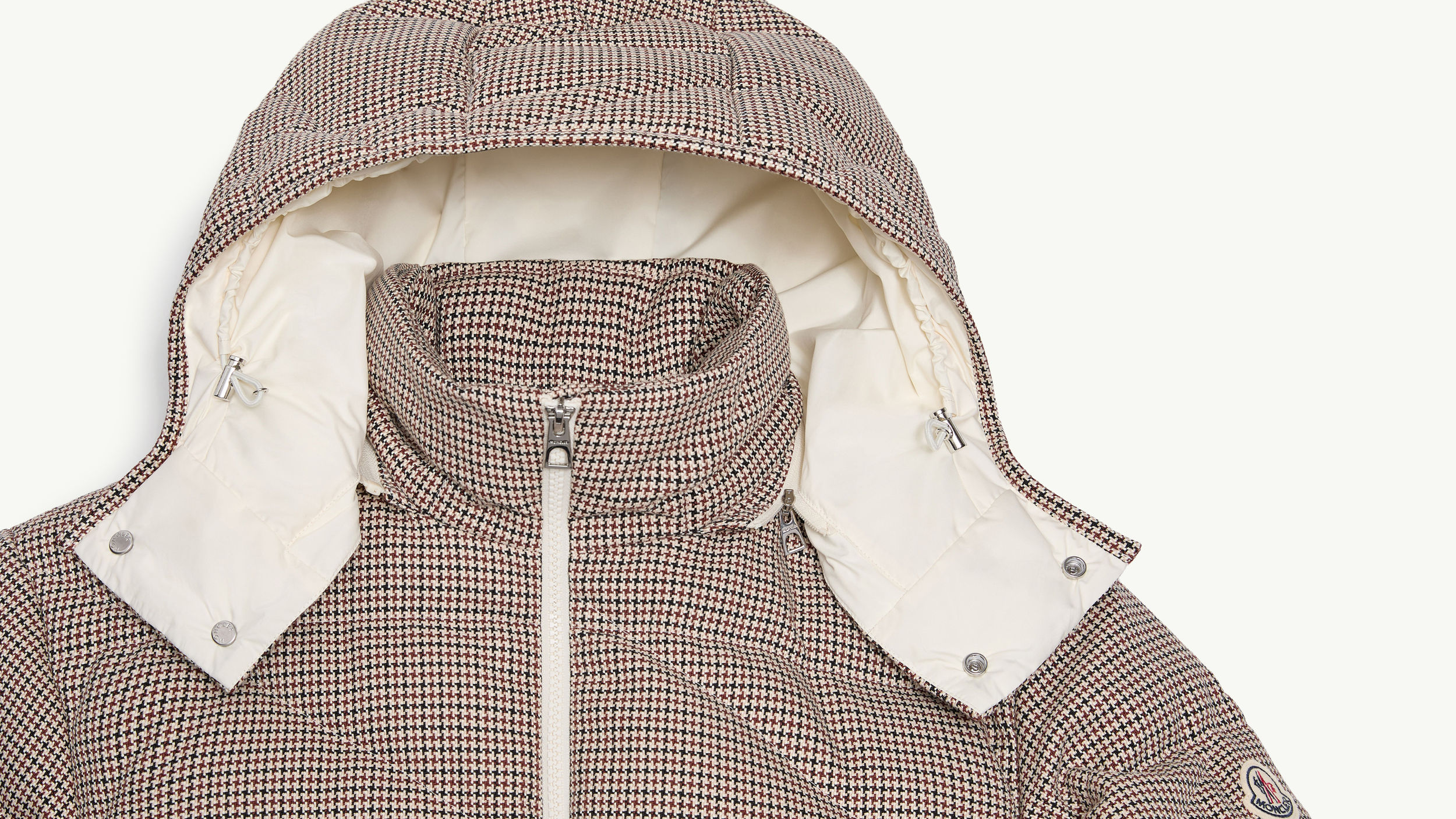 Slide 1 - product.feature.detachablehood.title