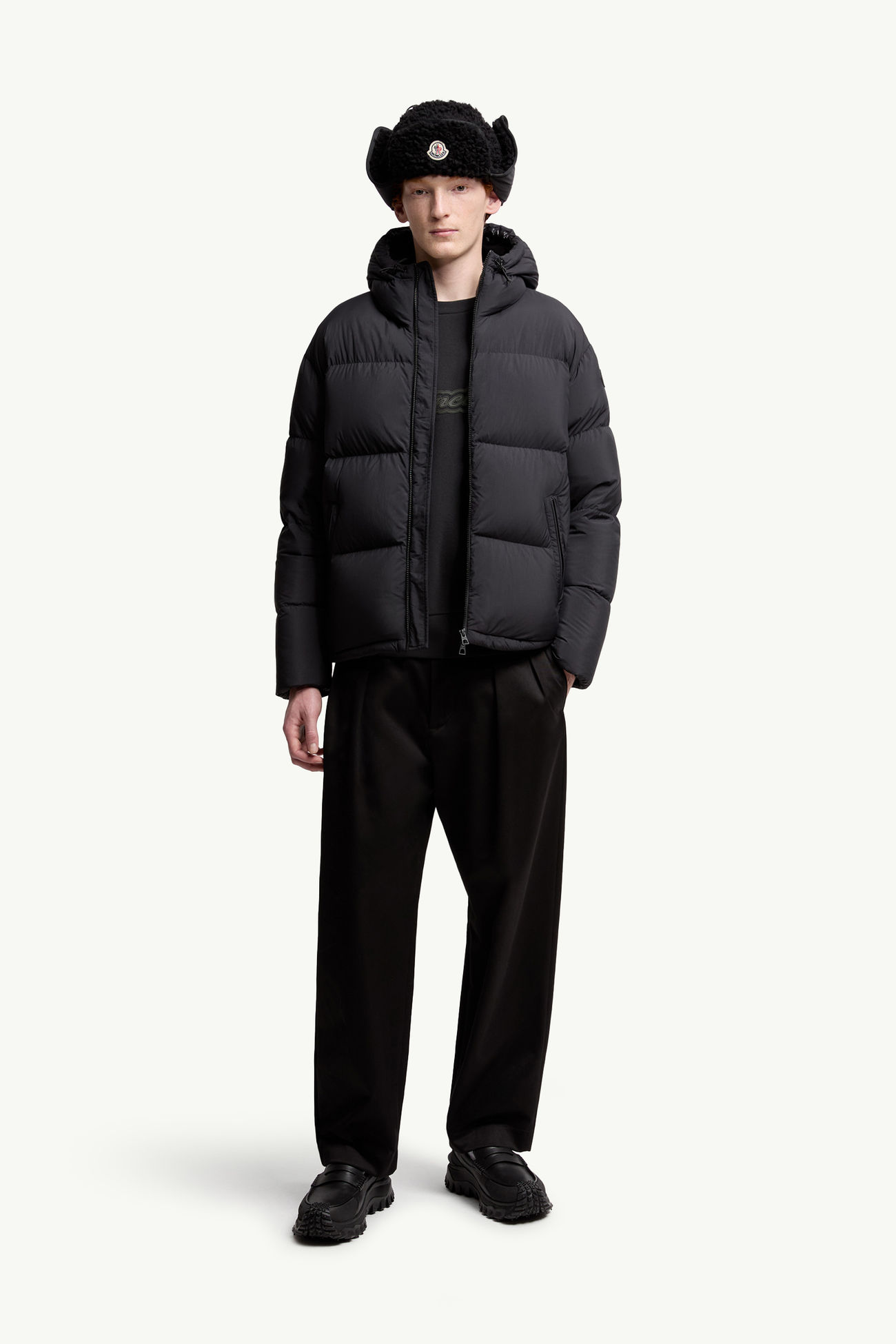 Plumífero corto con capucha Meriera Hombre Negro Moncler 0