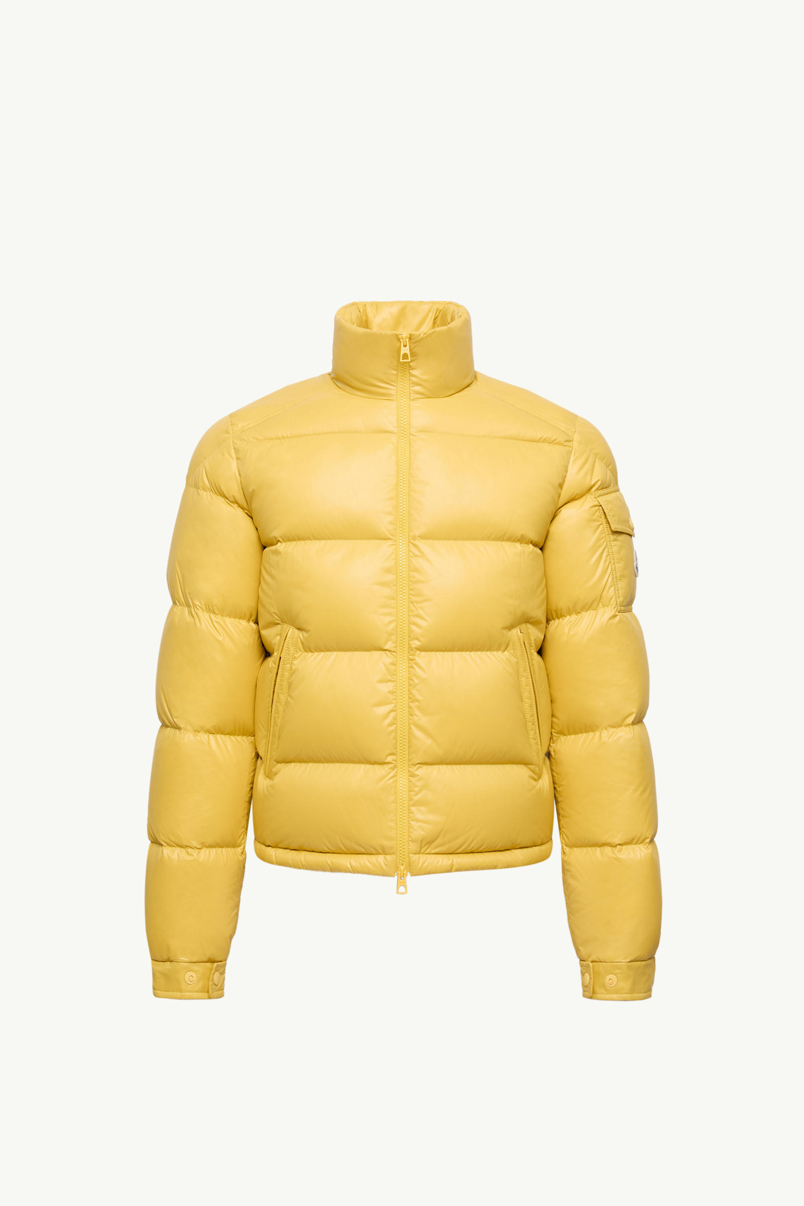 https://moncler-cdn.thron.com/api/v1/content-delivery/shares/dpx6uv/contents/K20911A00061596XE107_F/image/K20911A00061596XE107_F