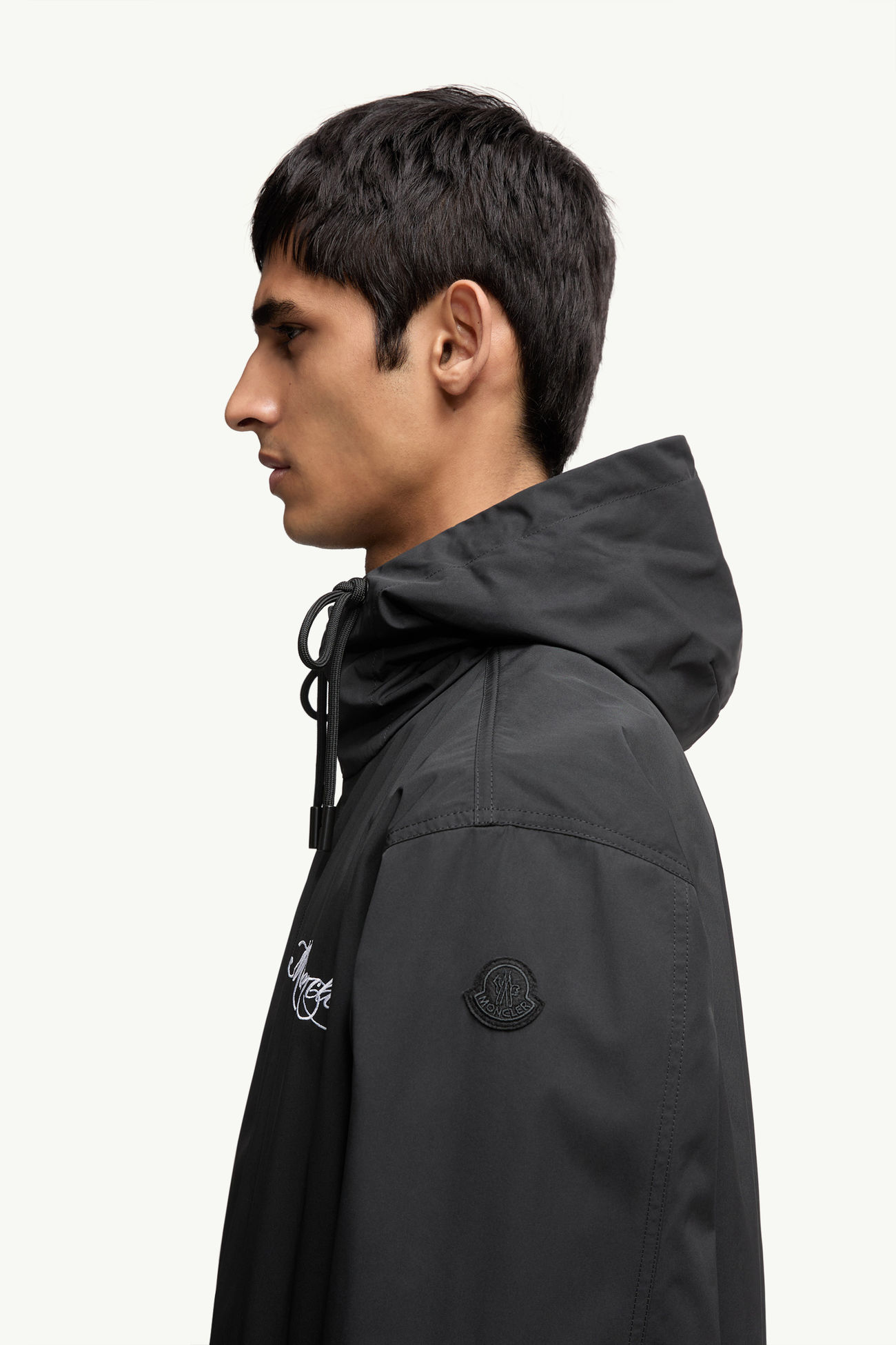 Giacca a Vento Iraclia con Cappuccio Uomo Nero Moncler 1