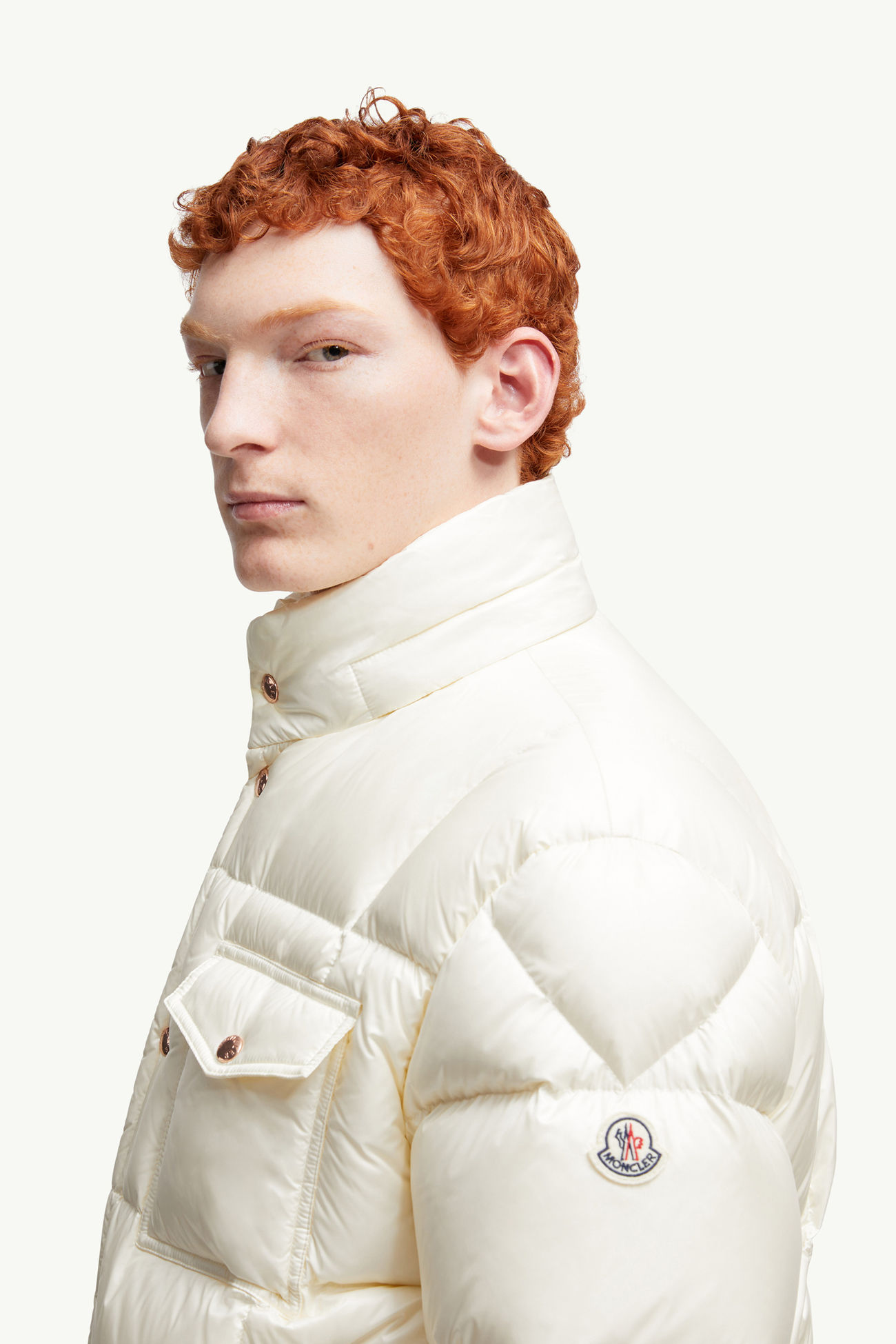 Doudoune courte à capuche Serfanto Hommes Blanc Ivoire Moncler 1