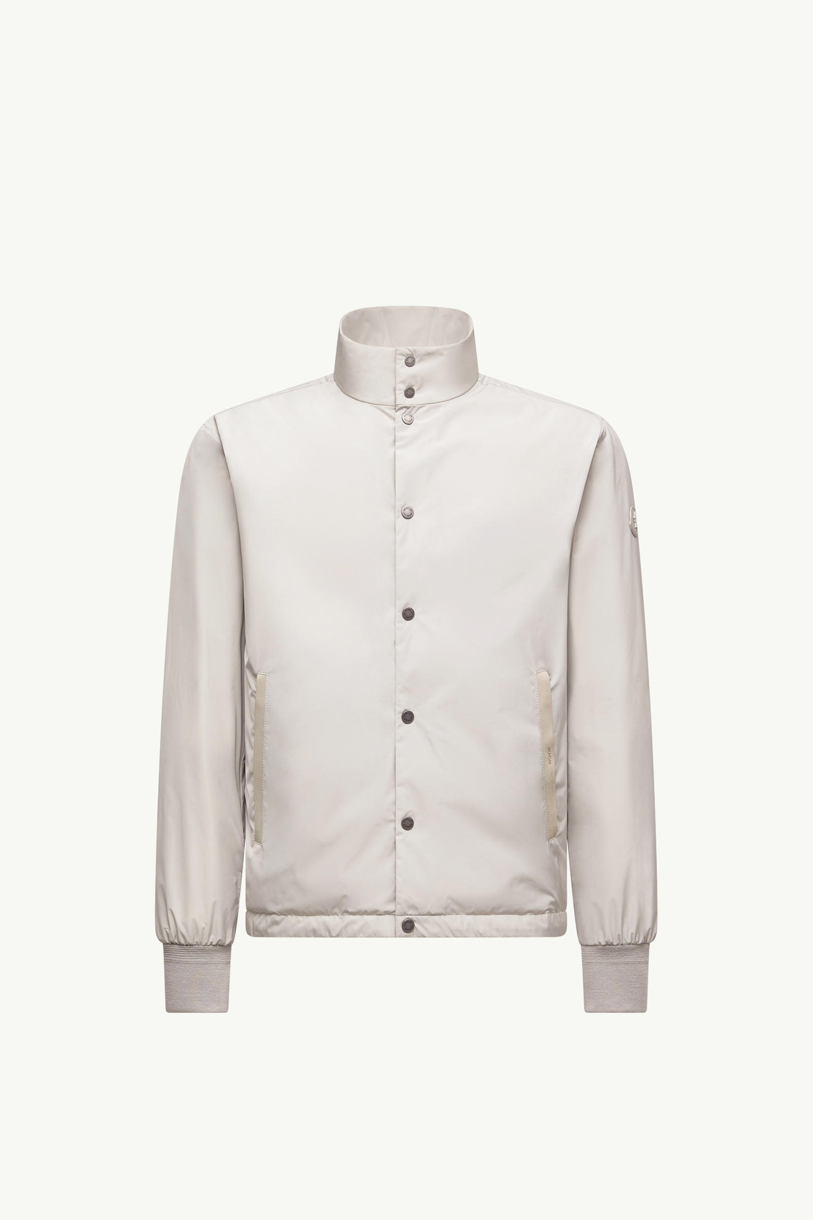https://moncler-cdn.thron.com/api/v1/content-delivery/shares/dpx6uv/contents/K20911A00071597Y3215_F/image/K20911A00071597Y3215_F