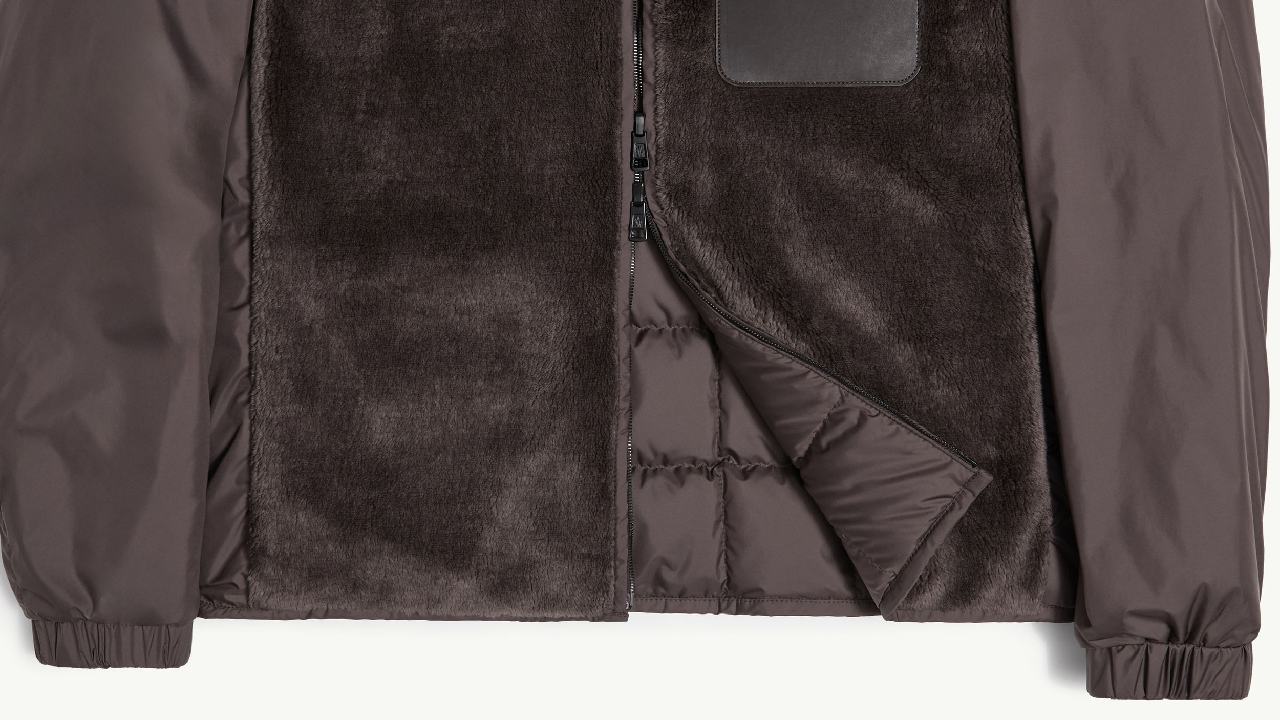 Slide 1 - product.feature.reversiblezip.title