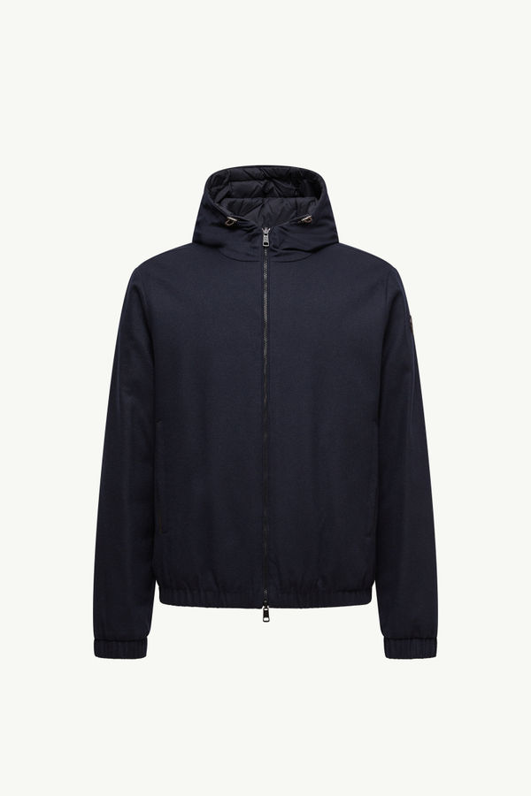 https://moncler-cdn.thron.com/api/v1/content-delivery/shares/dpx6uv/contents/K20911A00082596LQ742_F/image/K20911A00082596LQ742_F