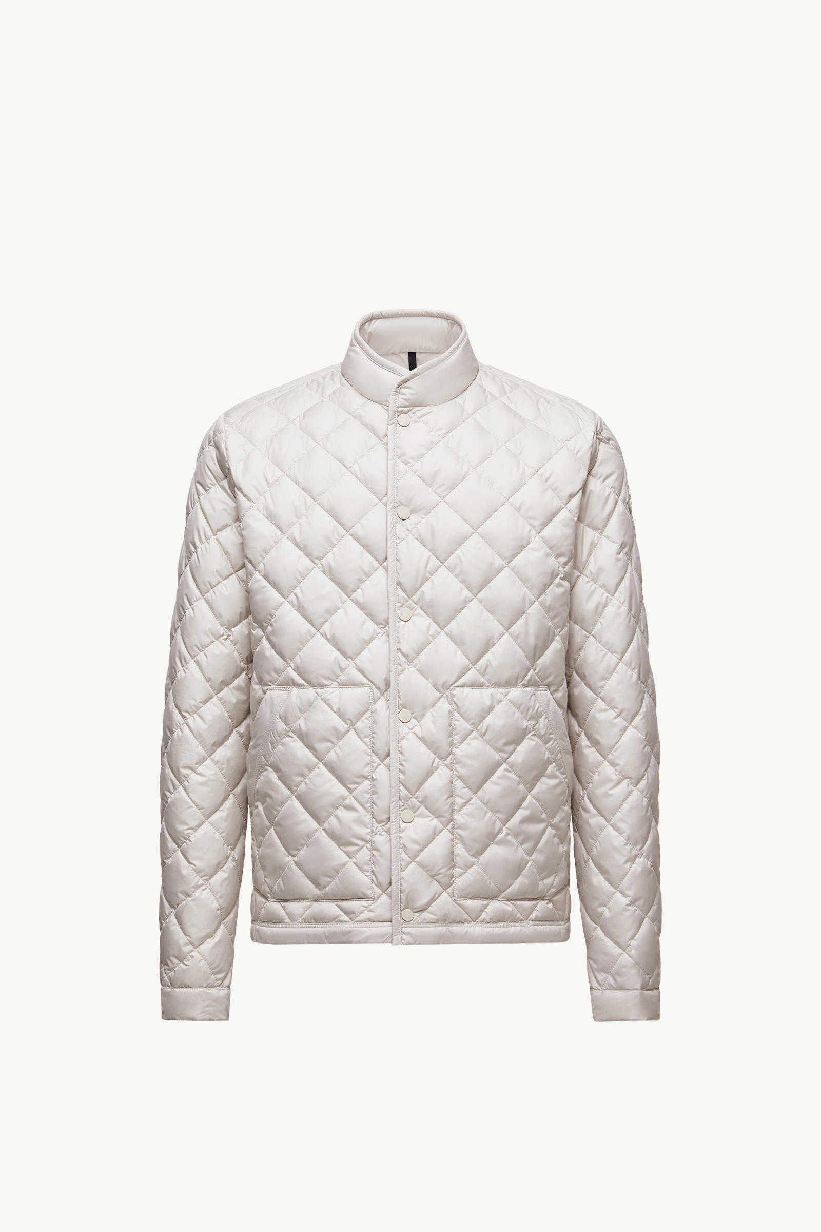 https://moncler-cdn.thron.com/api/v1/content-delivery/shares/dpx6uv/contents/K20911A00084597X2215_F/image/K20911A00084597X2215_F