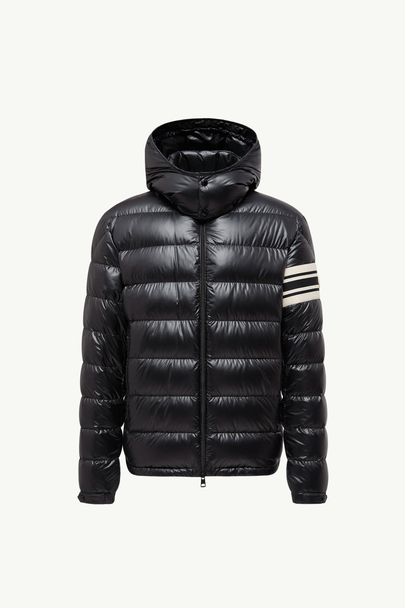 https://moncler-cdn.thron.com/api/v1/content-delivery/shares/dpx6uv/contents/K20911A0009559885999_F/image/K20911A0009559885999_F